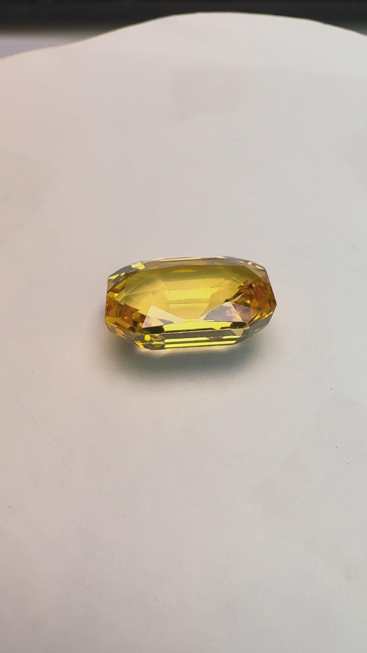 Yellow Sapphire 7.58 carat YSR-51 product reel