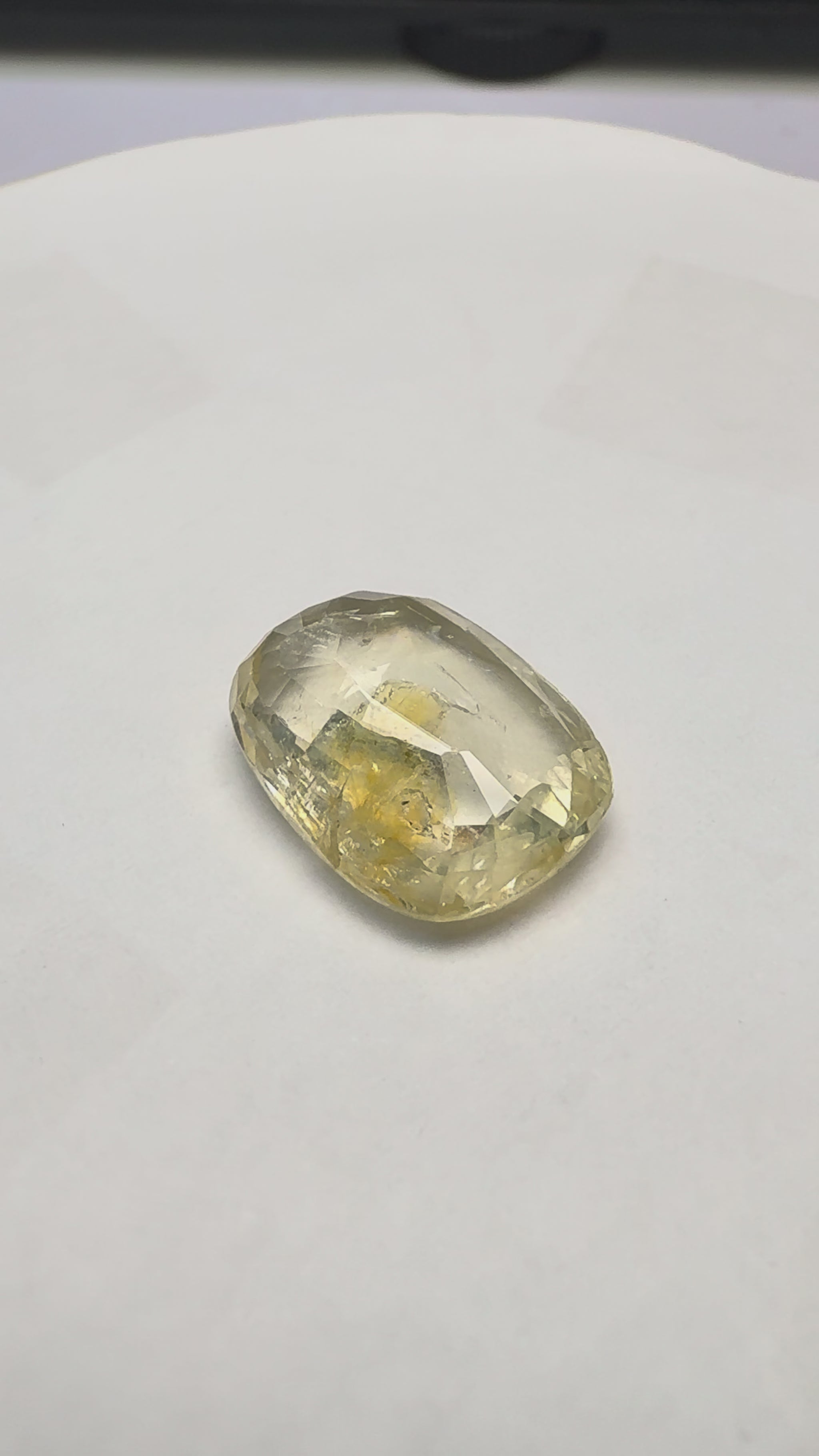 Yellow Sapphire 7.88 carat YSR-275 product reel