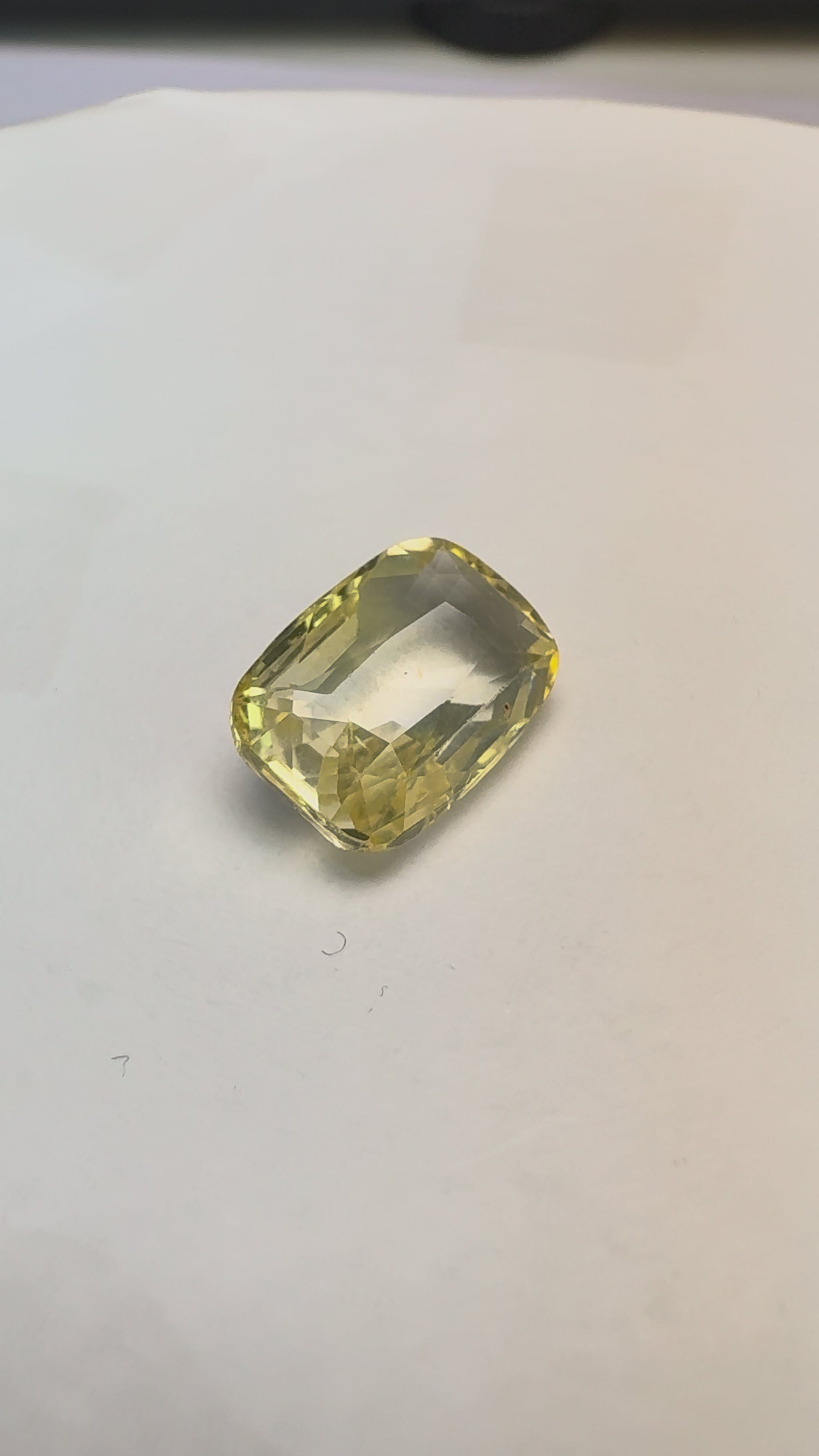 Yellow Sapphire 5.22 carat YSR-226 product reel