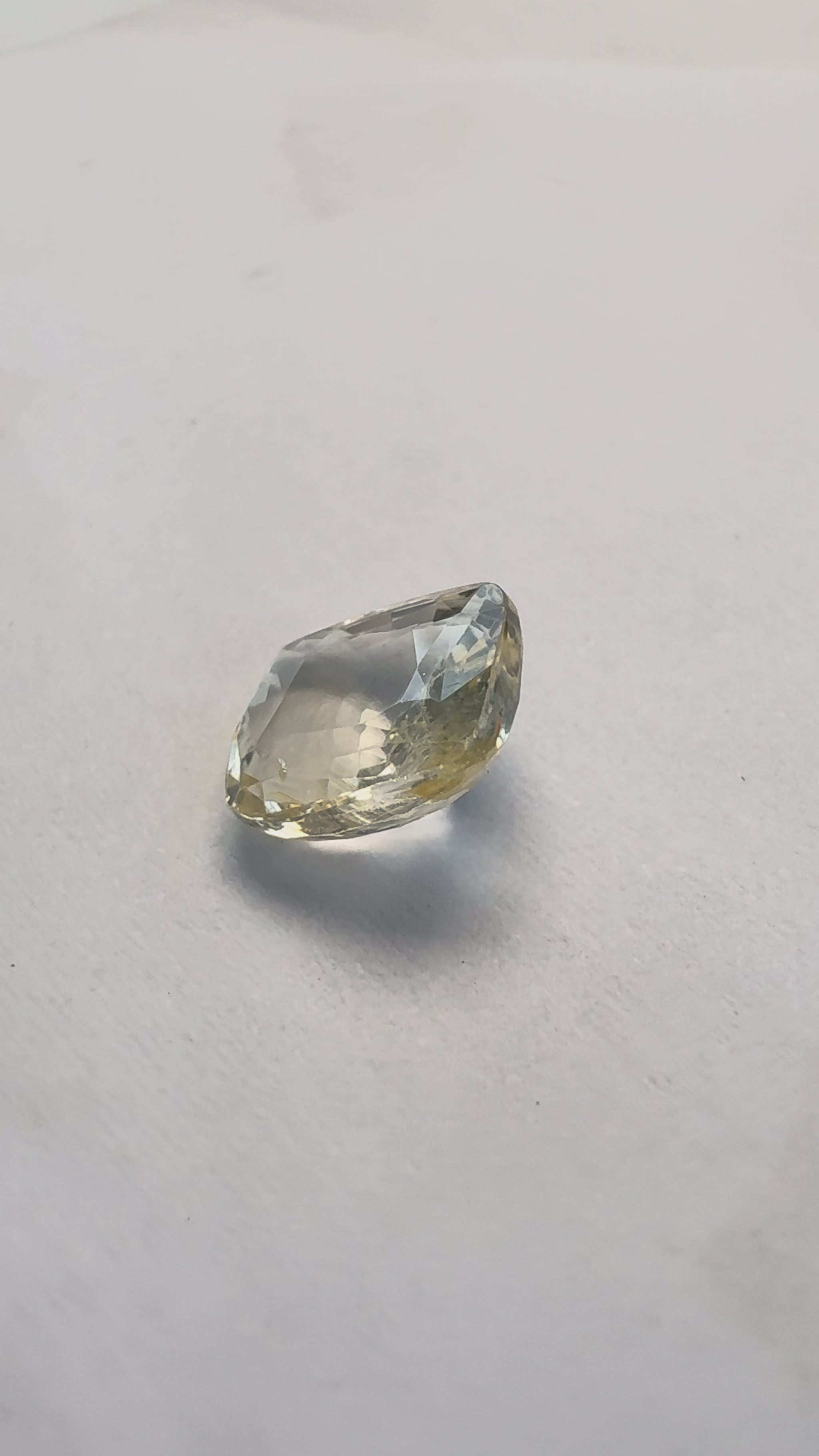 Yellow Sapphire 3.05 carat YSR-230 product reel