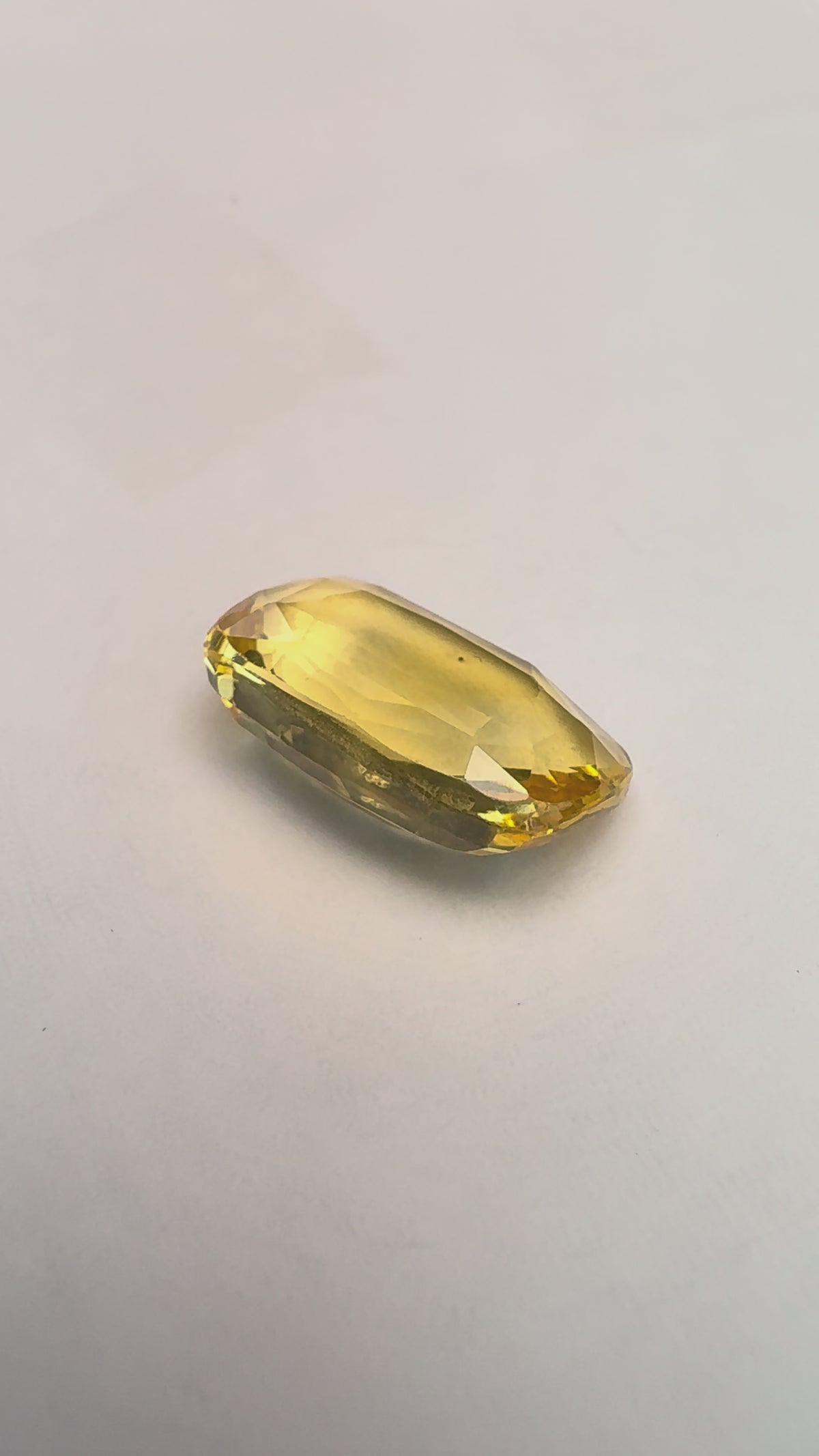 Yellow Sapphire 5.27 carat YSR-52 product reel