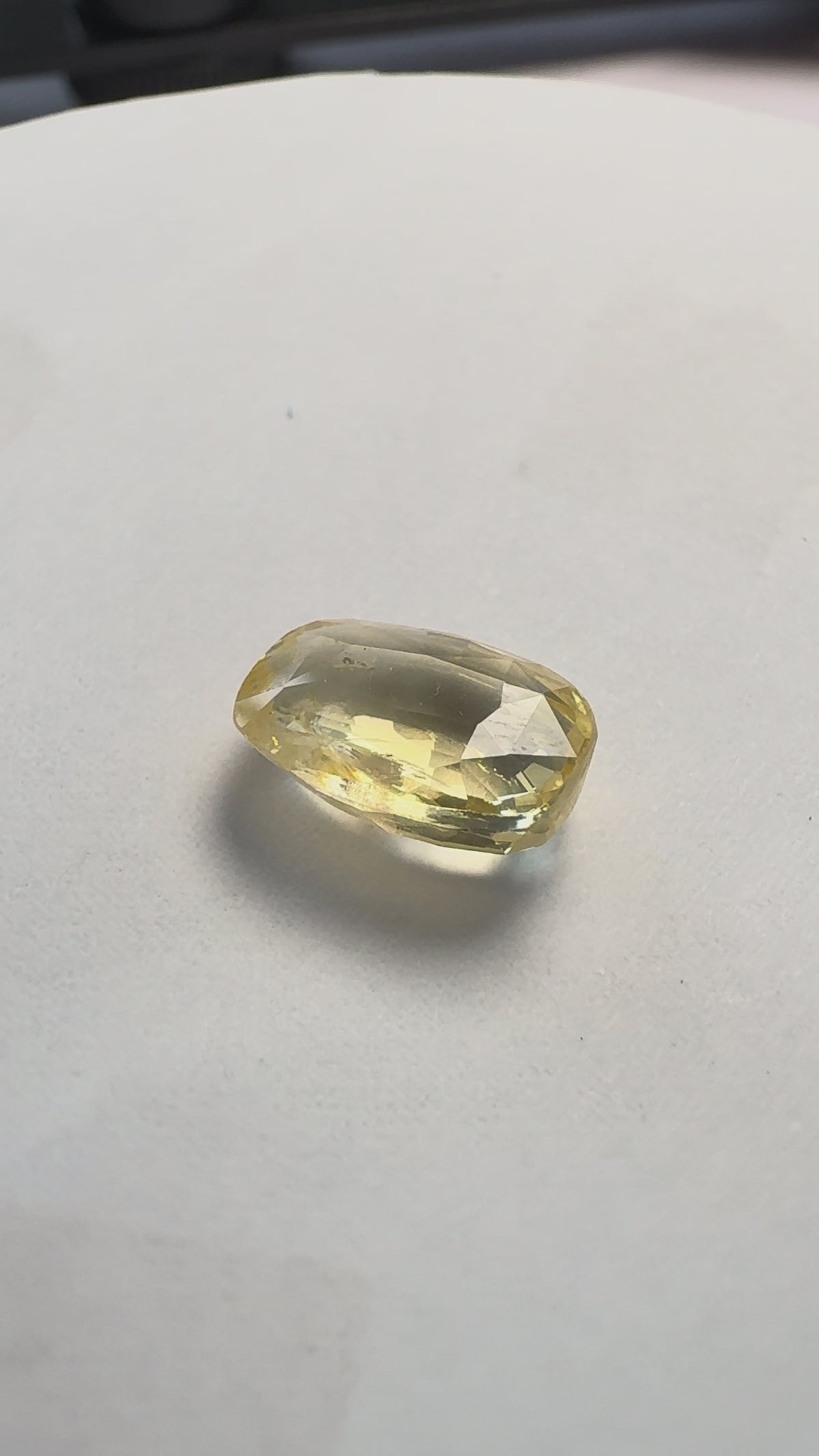 Yellow Sapphire 5.06 carat YSR-249 product reel