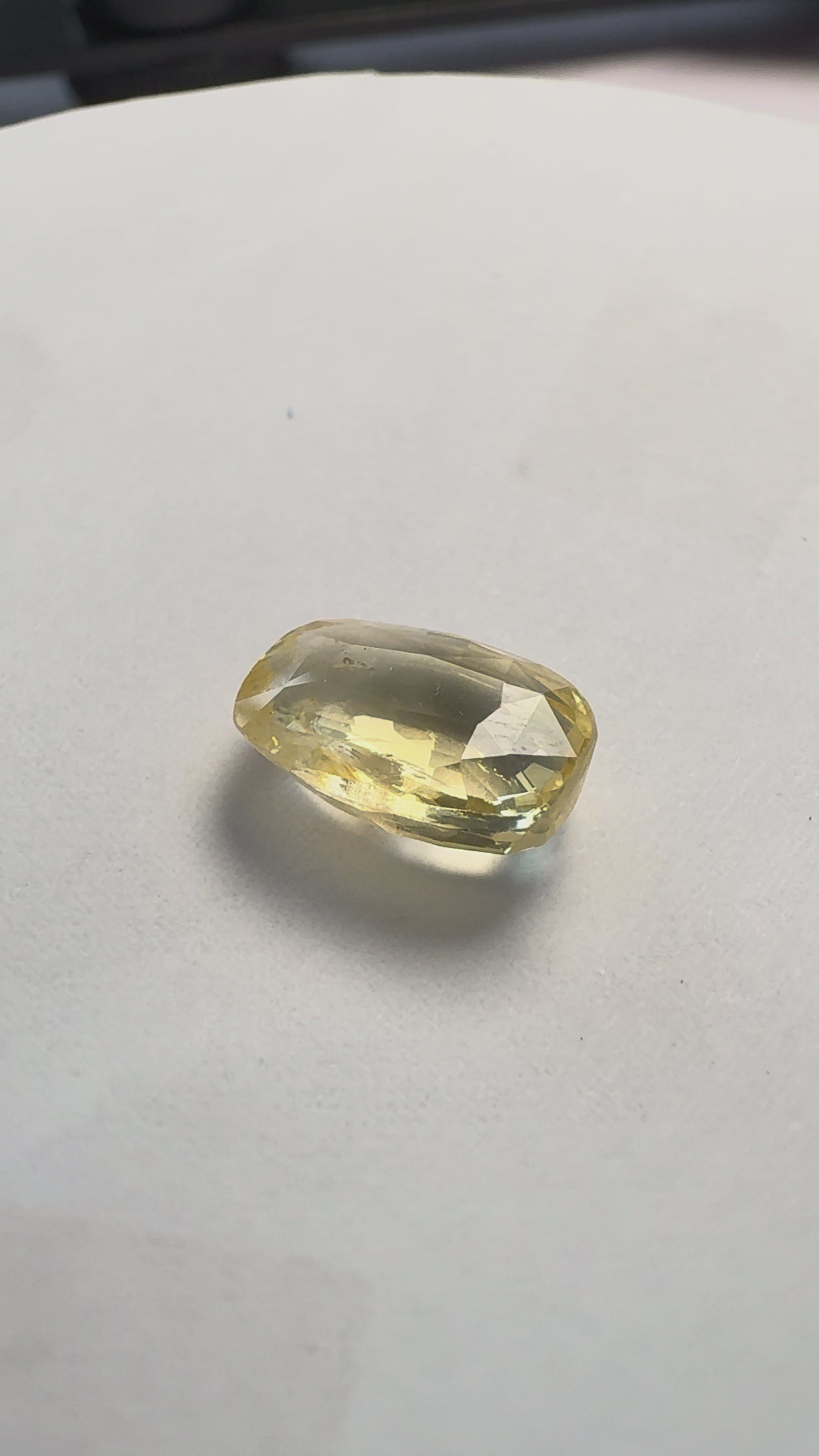 Yellow Sapphire 5.06 carat YSR-249 product reel