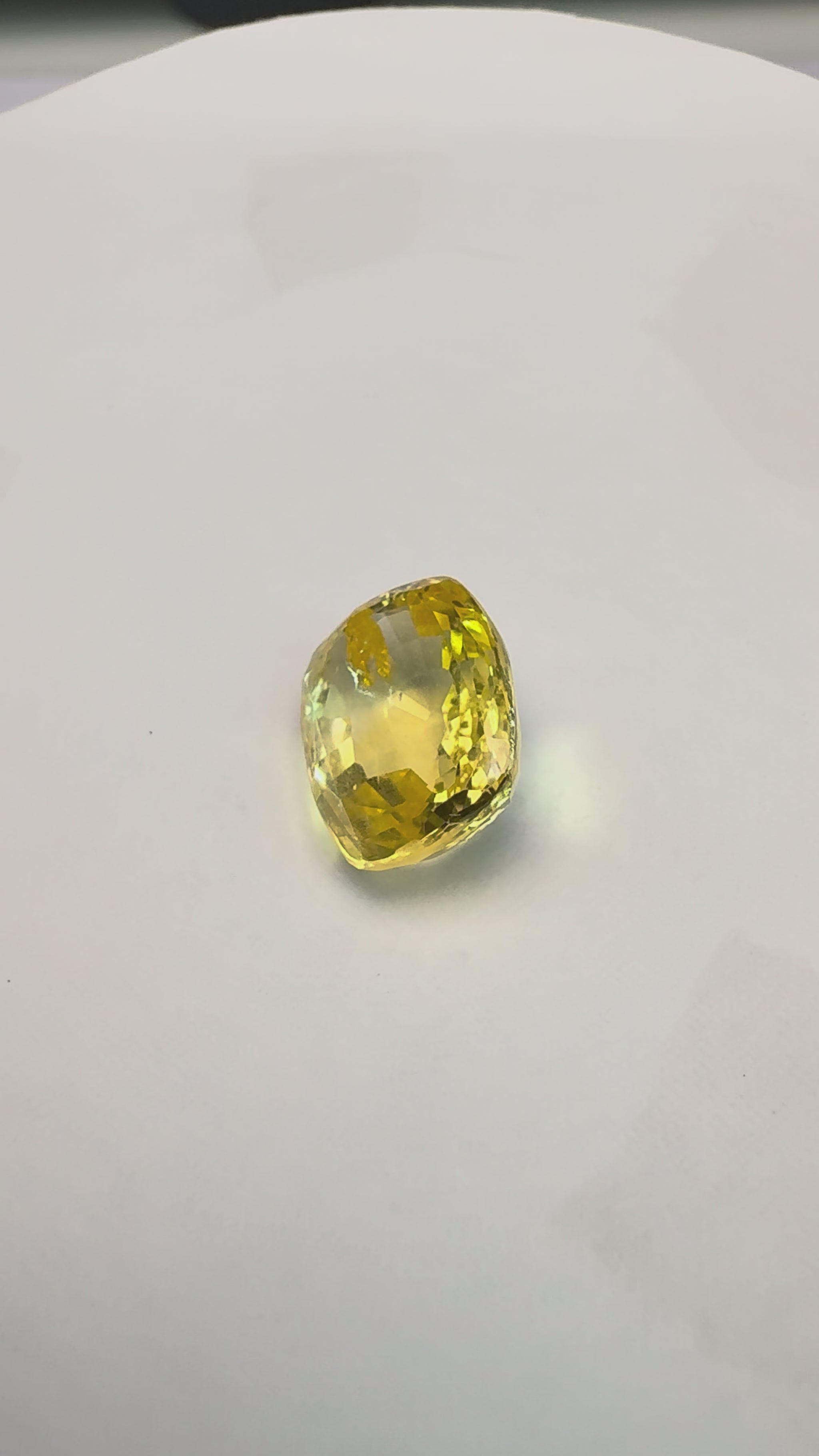 Yellow Sapphire 4.06 carat YSR-222 product reel
