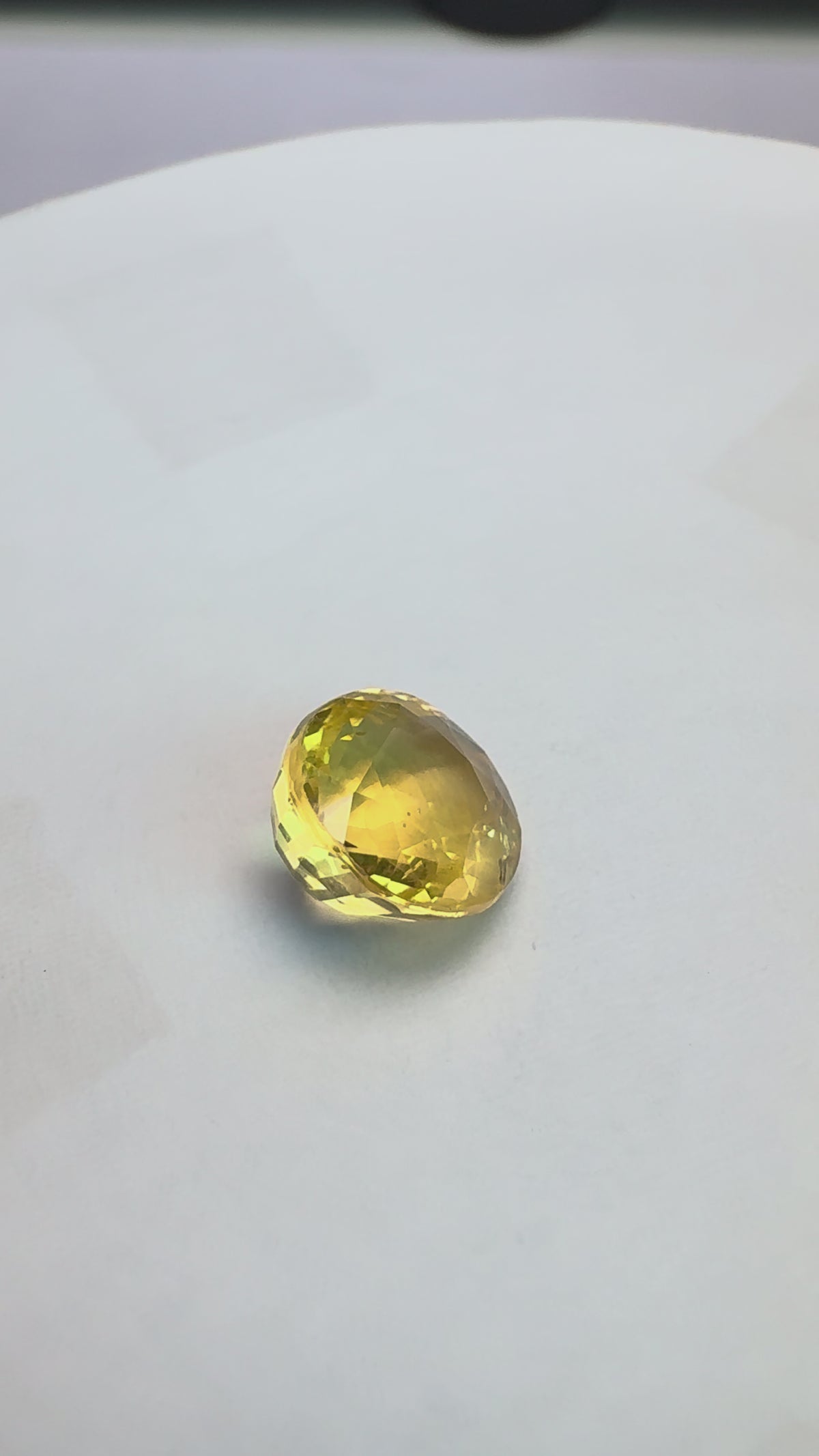 Yellow Sapphire 4.07 carat YSR-225 product reel