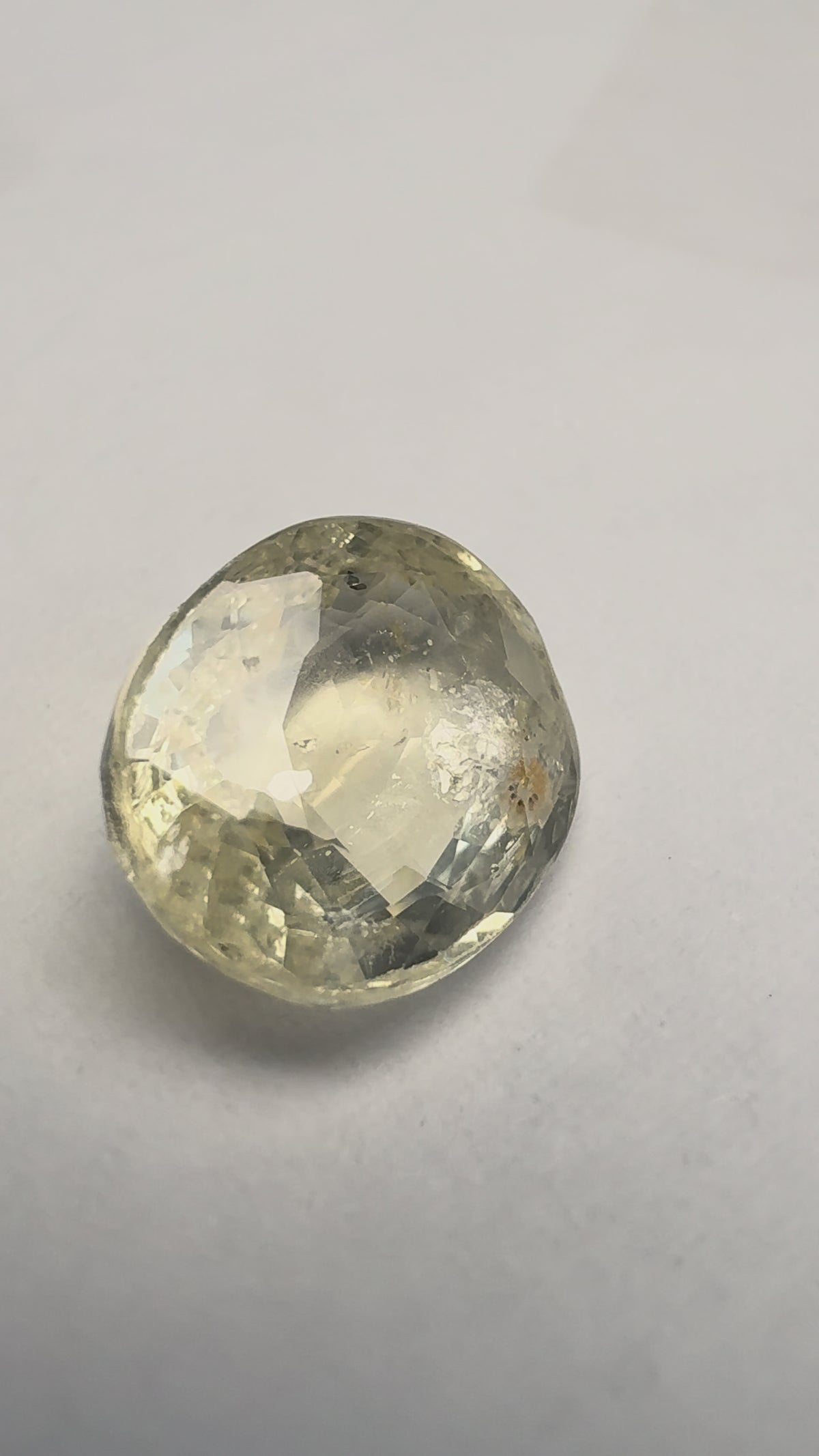 Yellow Sapphire 3.18 carat YSR-63 product reel
