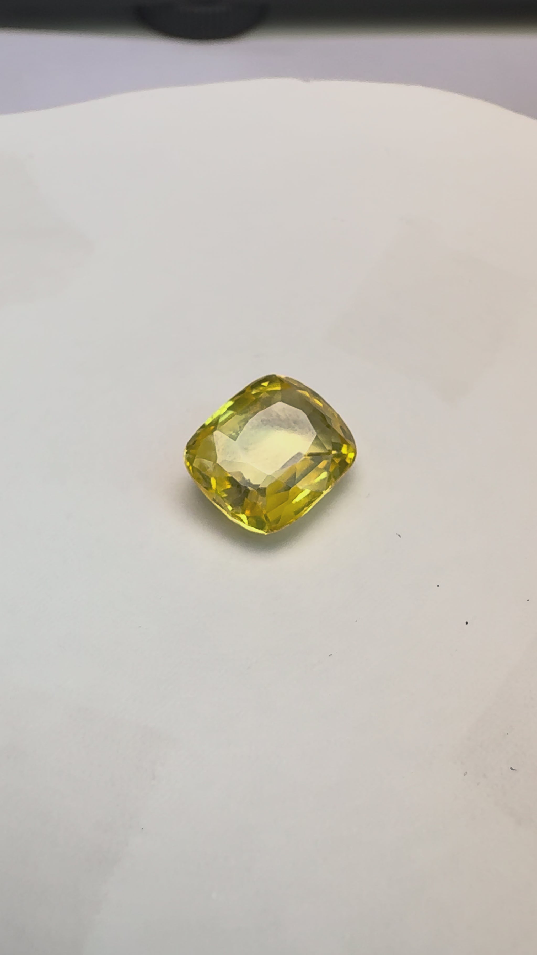 Yellow Sapphire 5.00 carat YSR-267 product reel