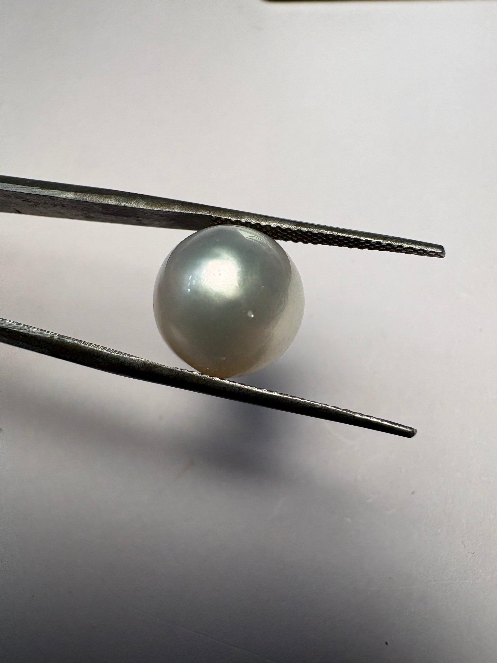 South Sea Pearl 11.93 carat PSR-03 front view