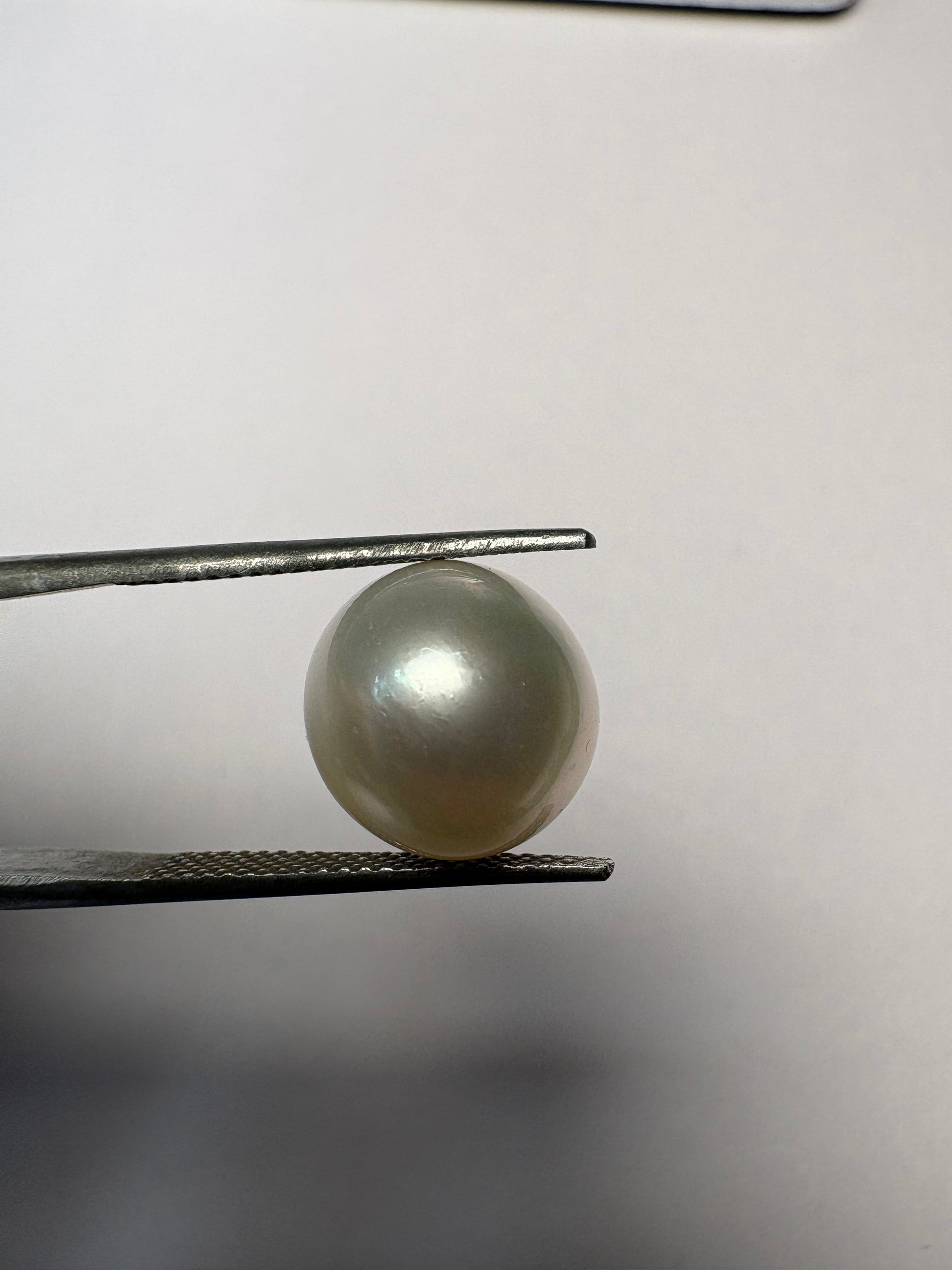 South Sea Pearl 10.71 carat PSR-05 front view