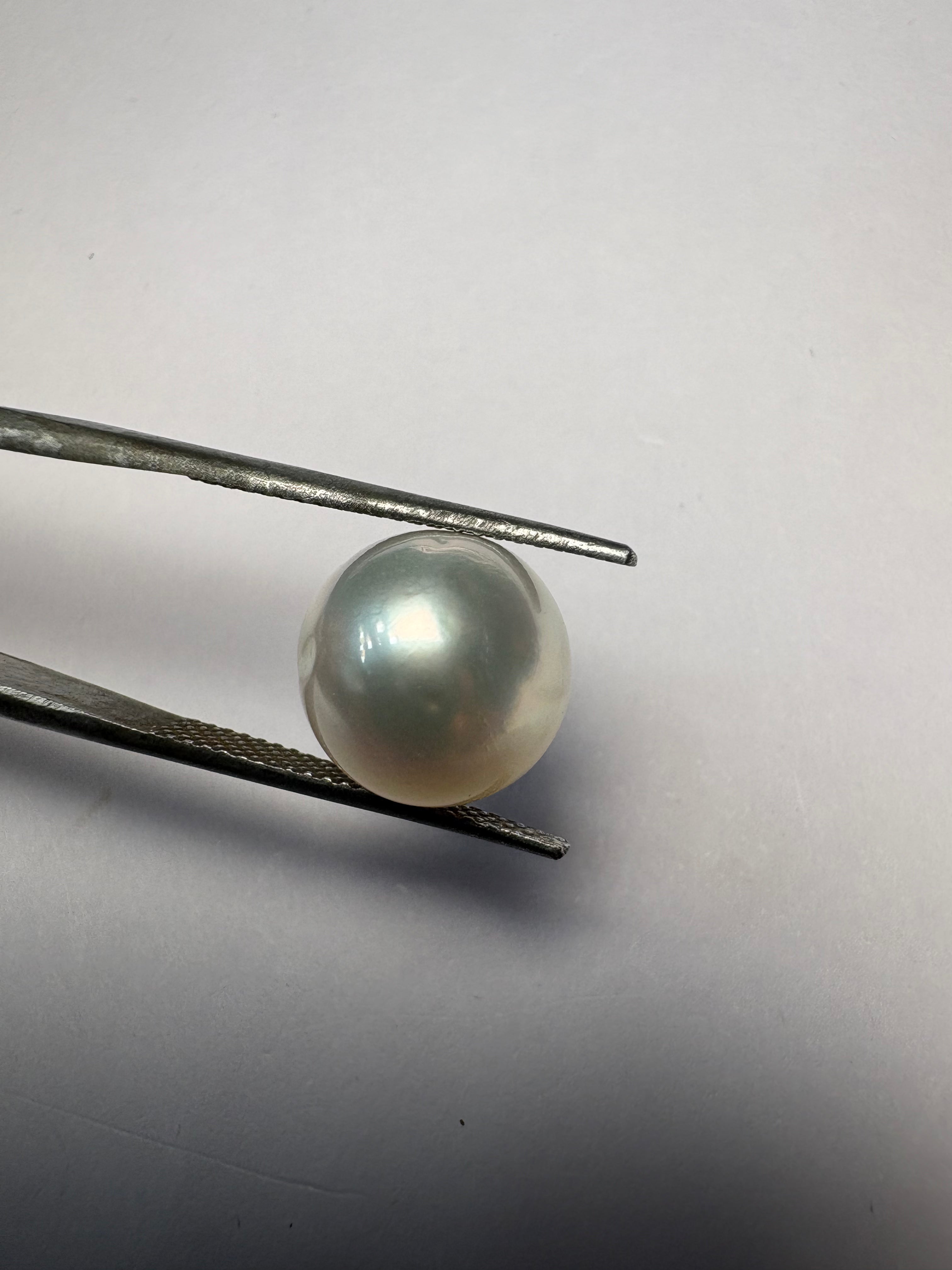 South Sea Pearl 9.52 carat PSR-07 front view