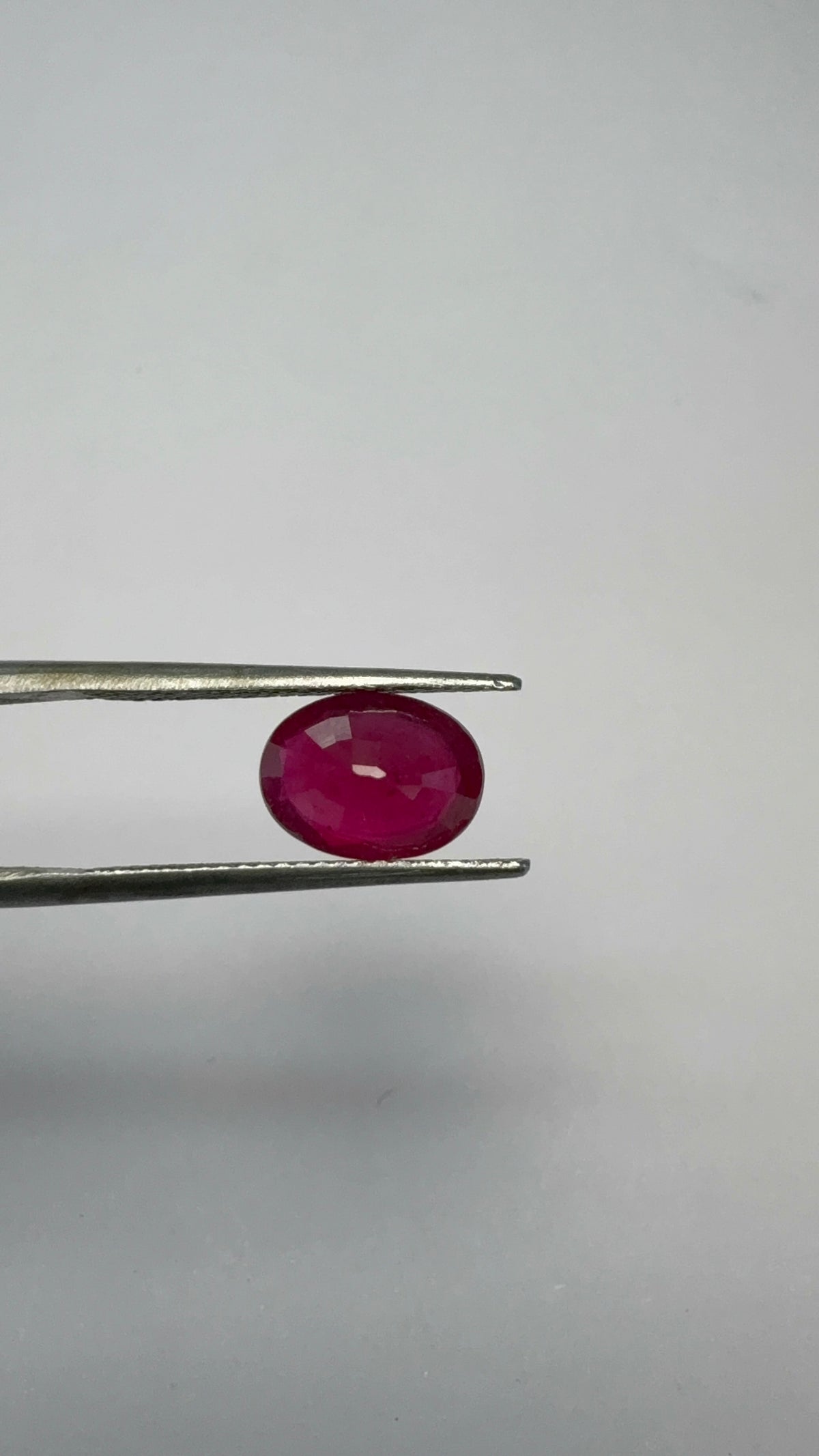Ruby 2.66 carat R-32 close view