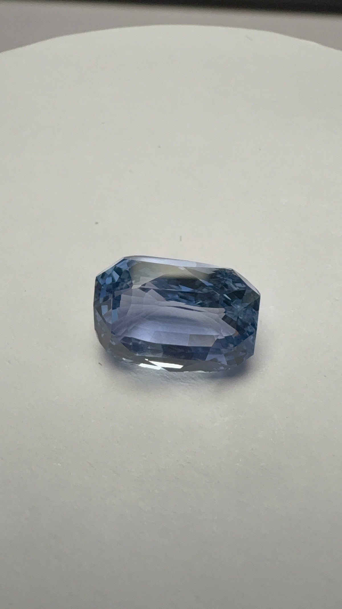 Blue Sapphire 9.04 carat SBS-12 alternate face-up view