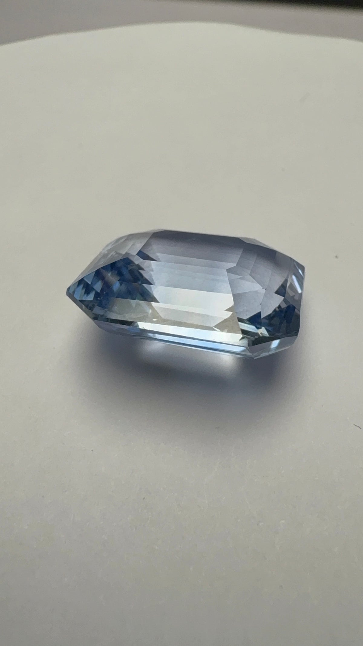 Blue Sapphire 17.28 carat SBS-19 alternate face-up view
