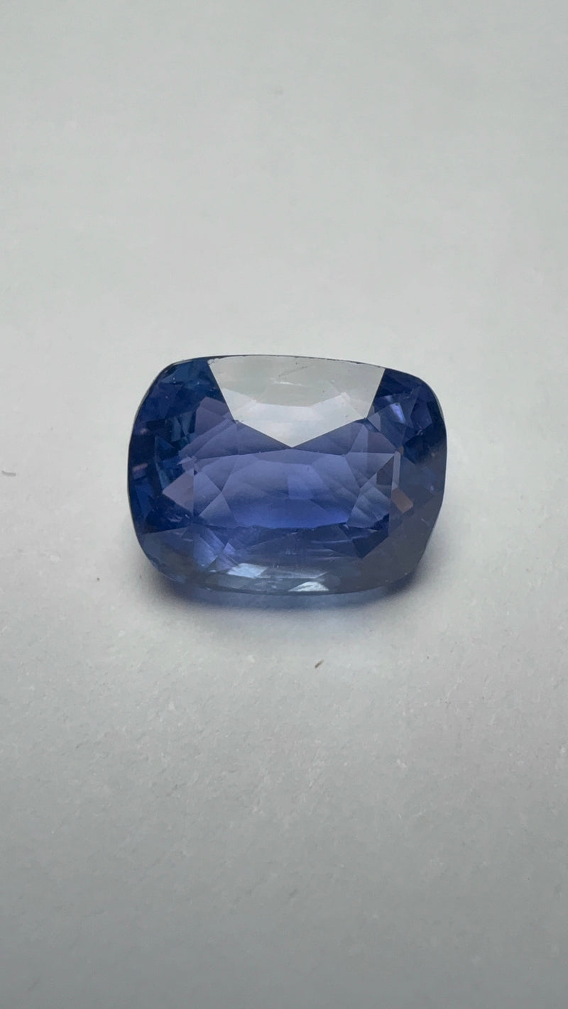 Blue Sapphire – 6.56 Carat – Sri Lanka – Cushion