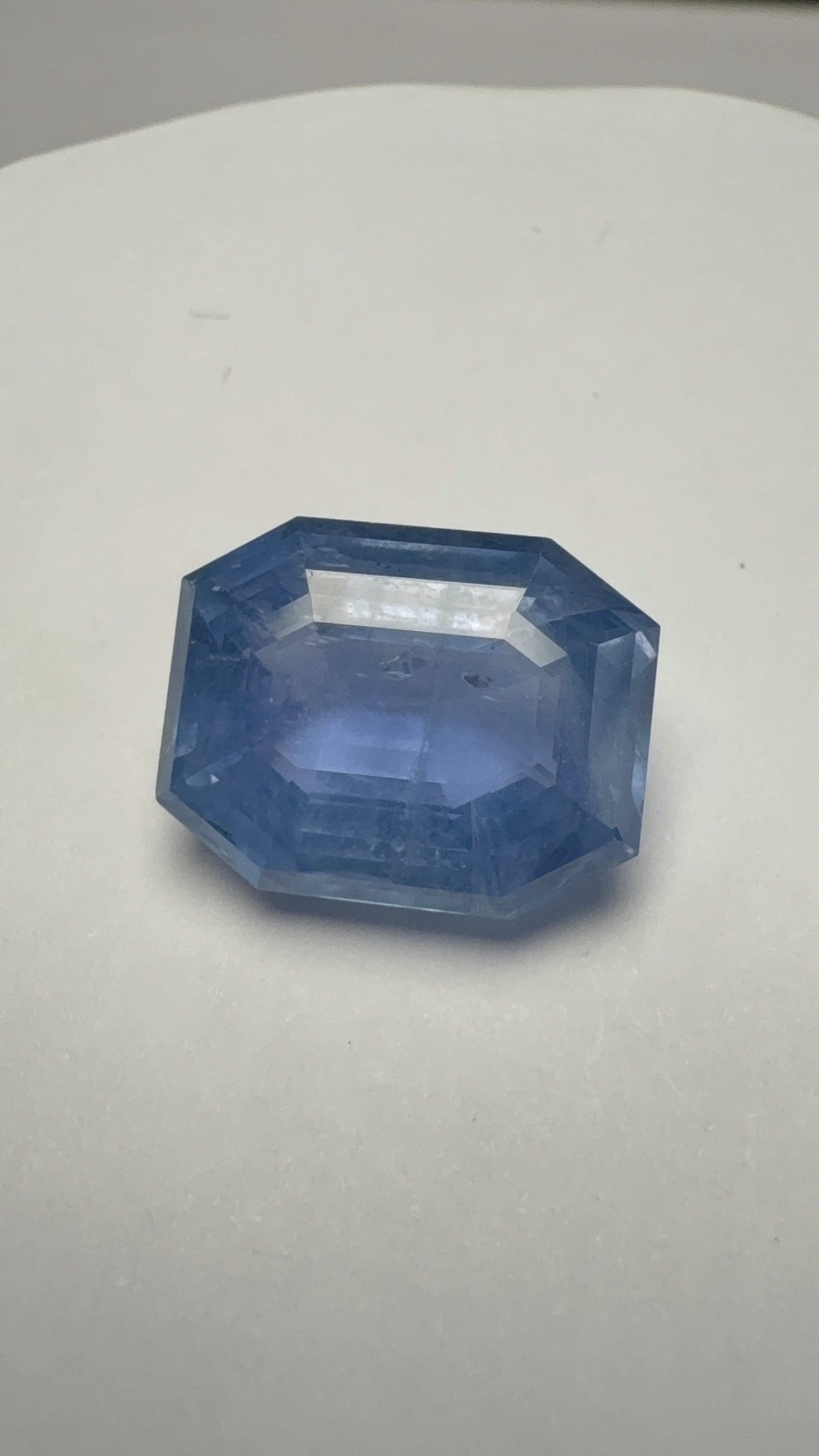 Blue Sapphire 18.94 carat SBS-55 face-up view