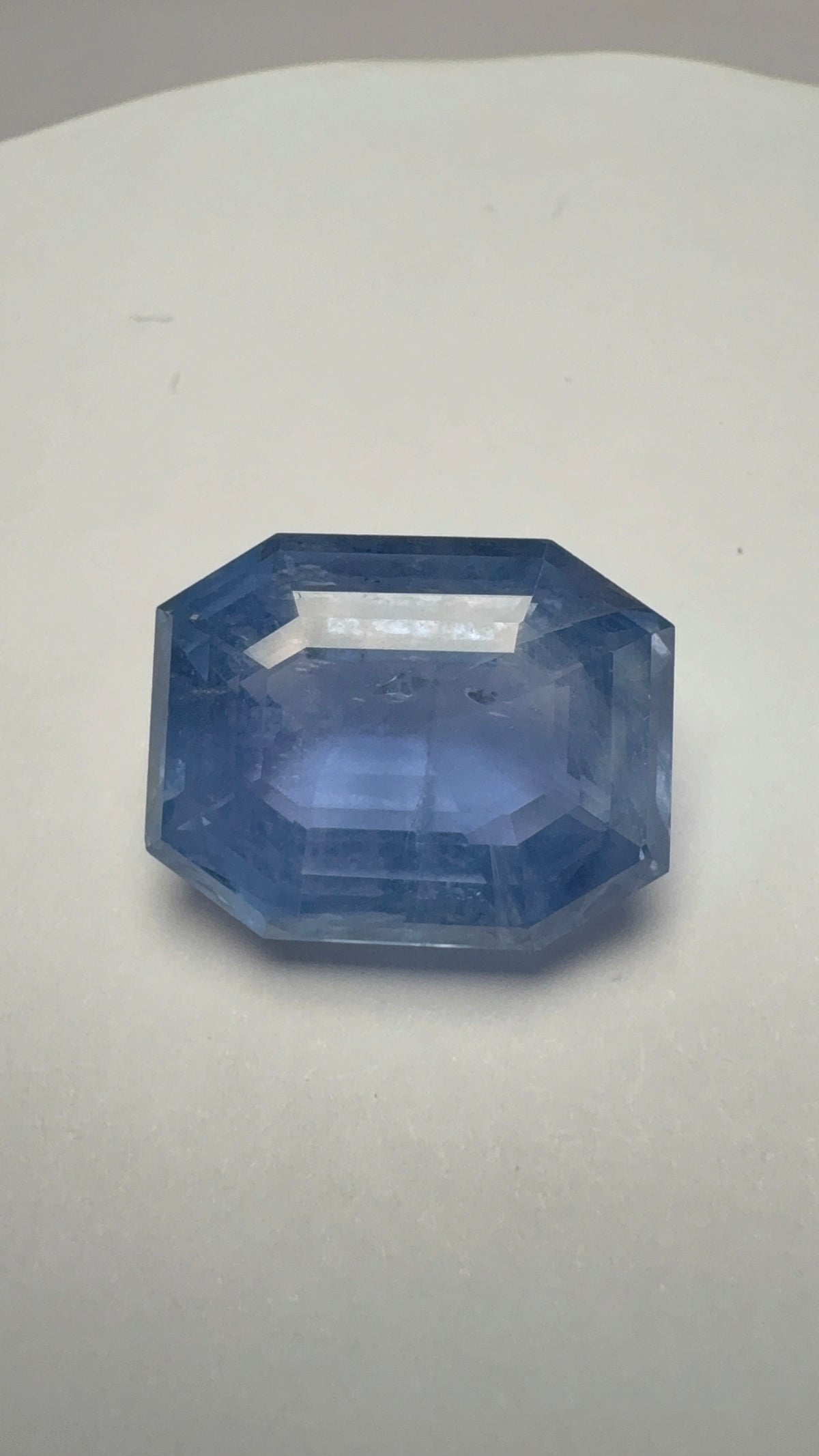 Blue Sapphire 18.94 carat SBS-55 close view