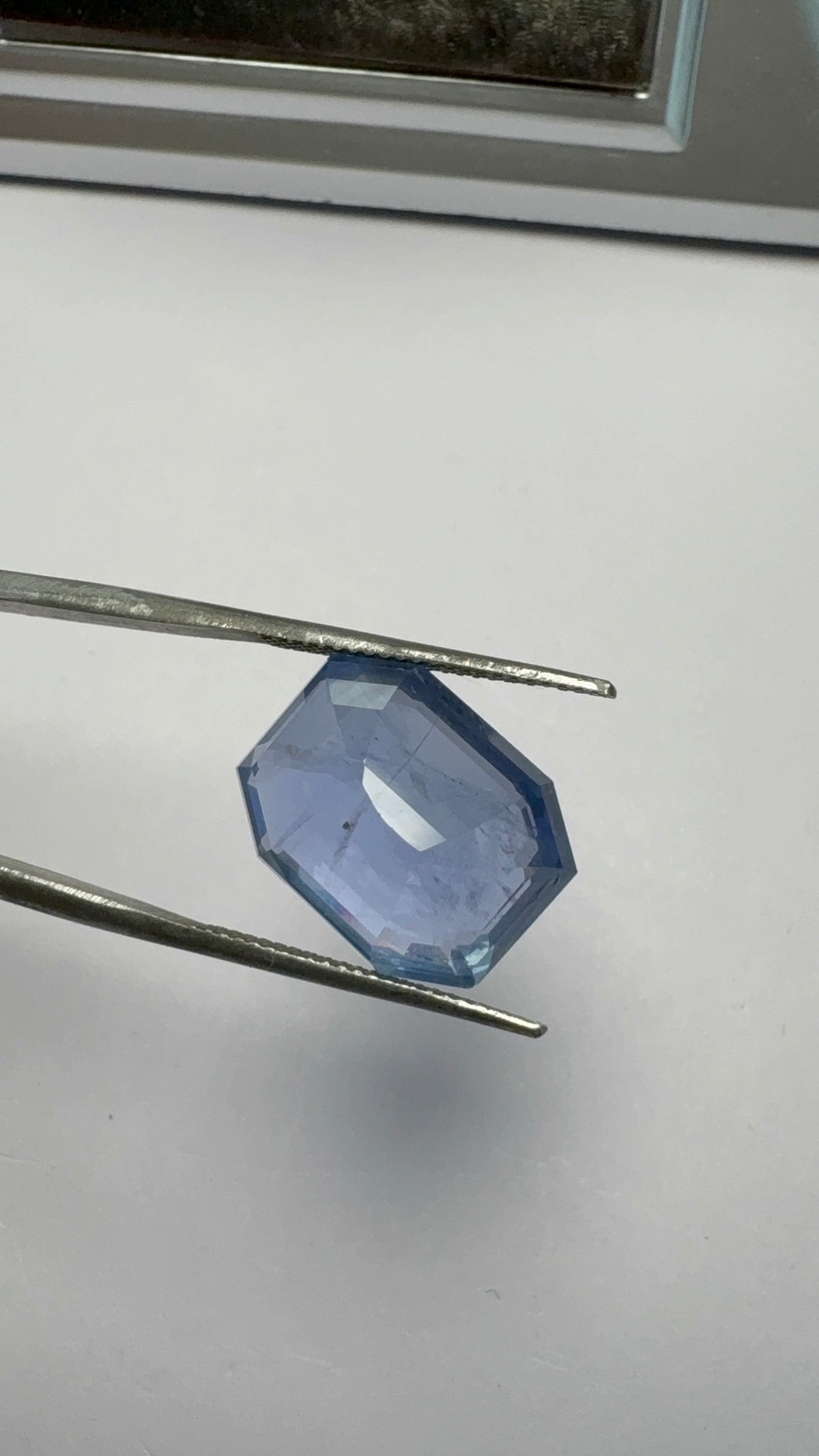 Blue Sapphire 18.94 carat SBS-55 reverse view