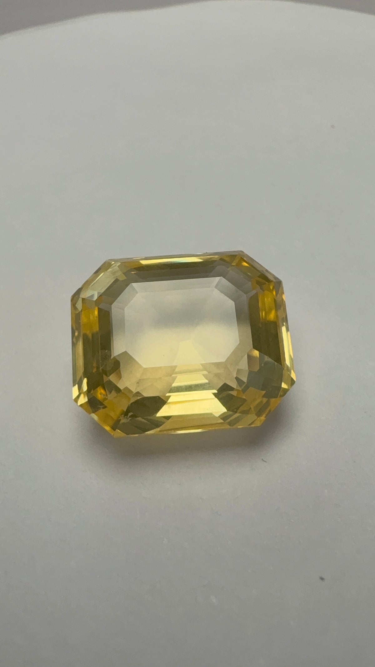 Yellow Sapphire 12.00 carat SYS-14 close view