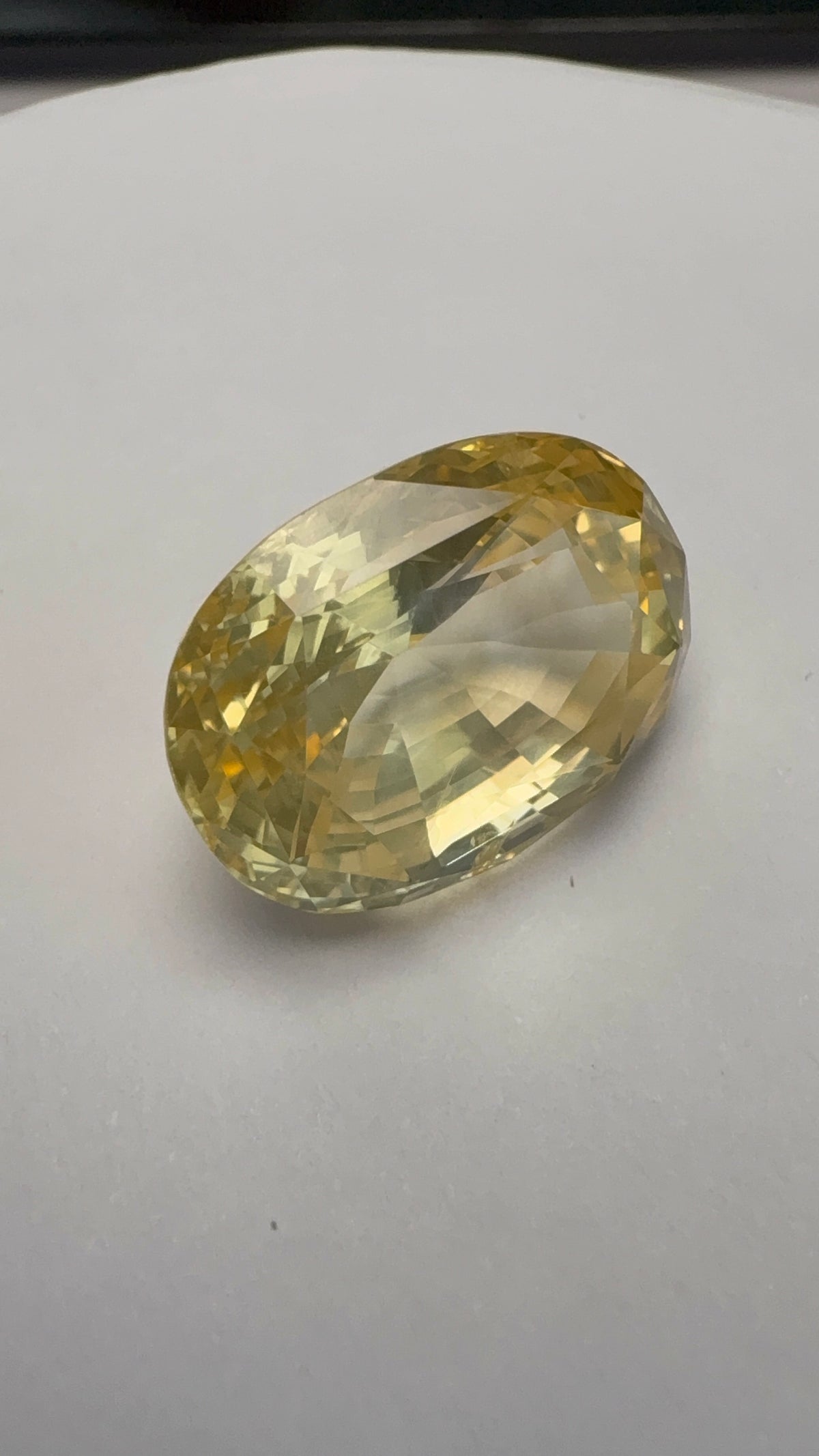 Yellow Sapphire 23.83 carat SYS-23 front view