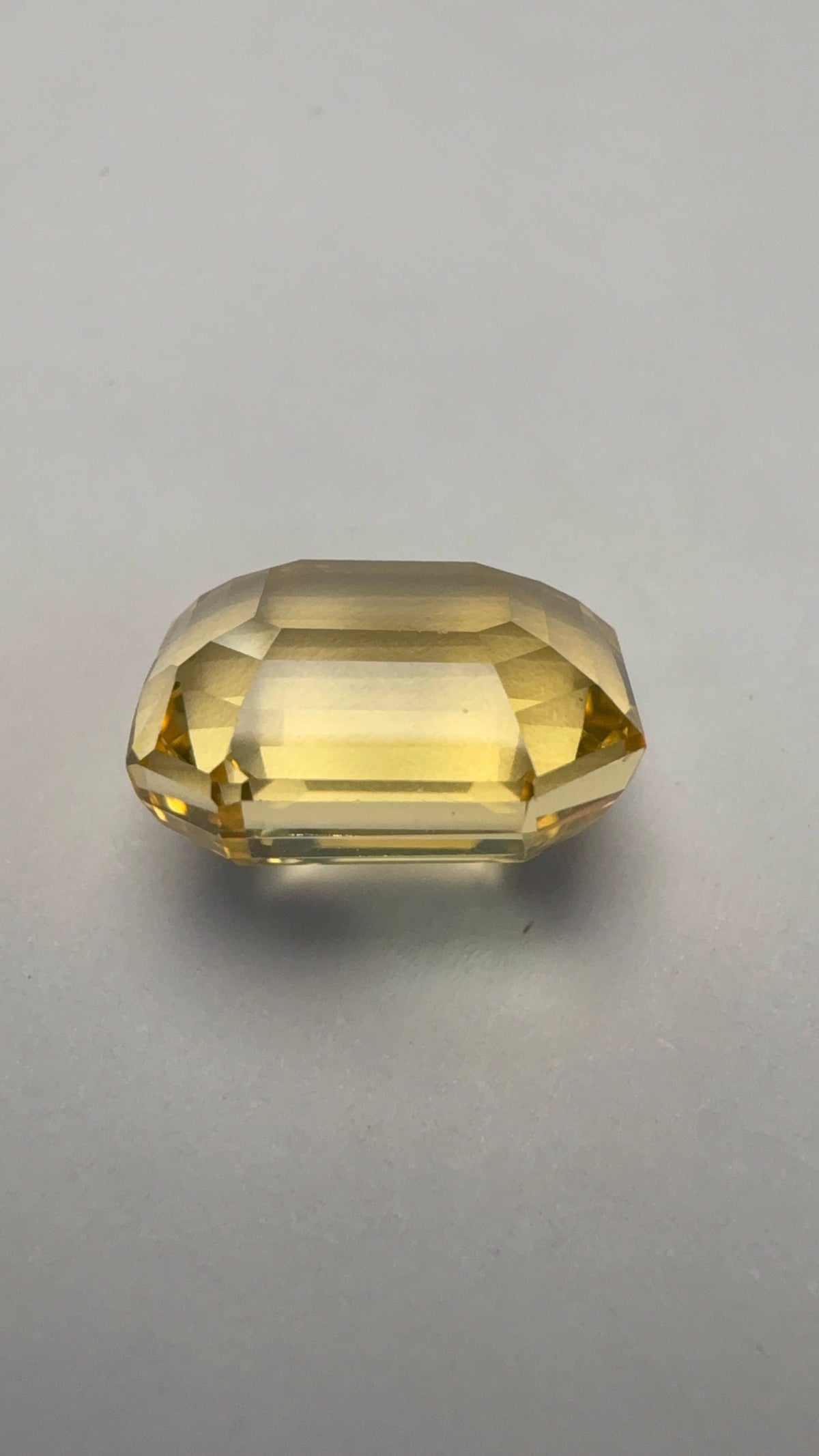Yellow Sapphire 9.55 carat SYS-27 front view