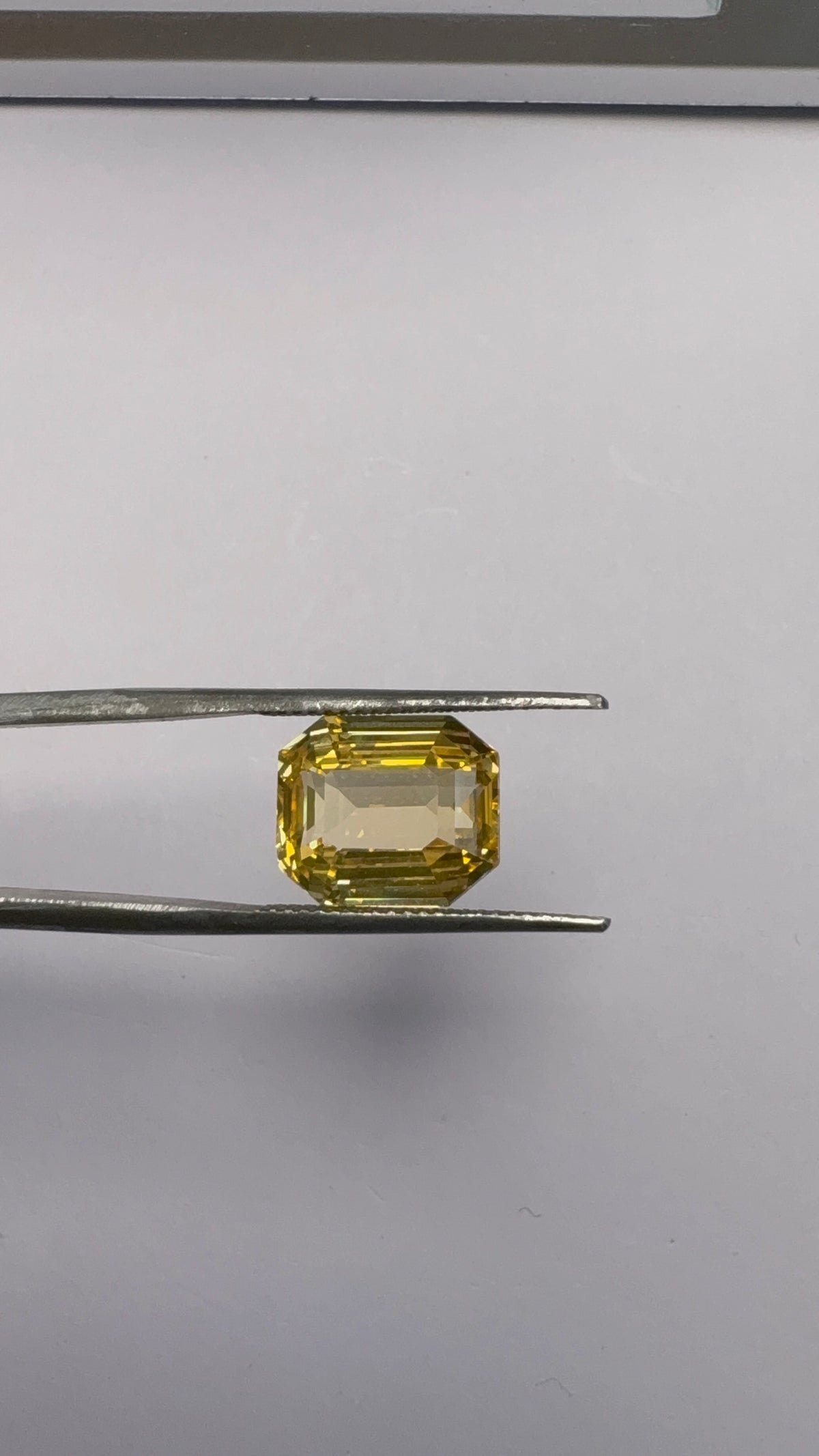 Yellow Sapphire 9.55 carat SYS-27 angled view