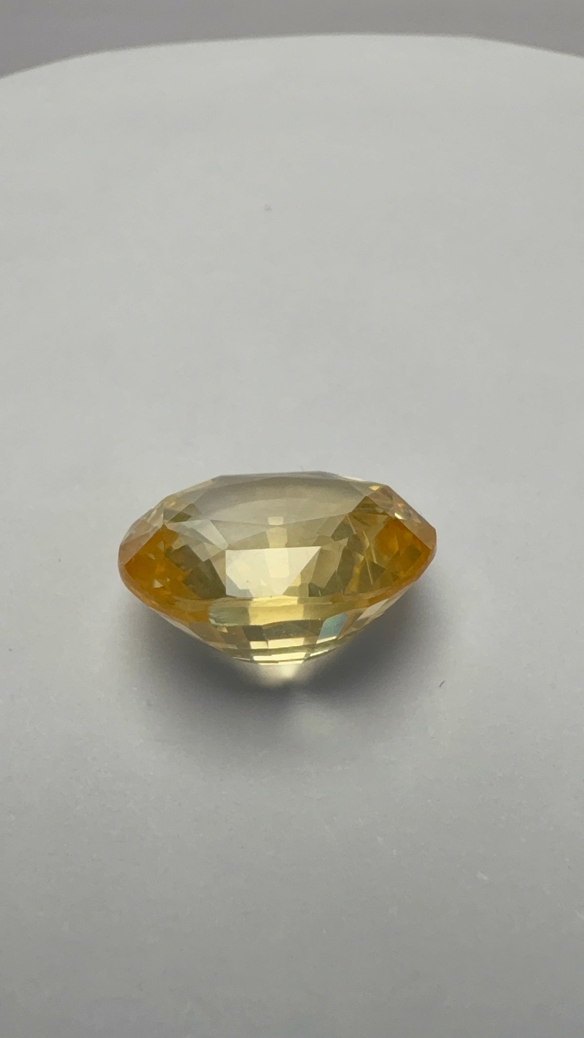 Yellow Sapphire 9.03 carat SYS-29 close view