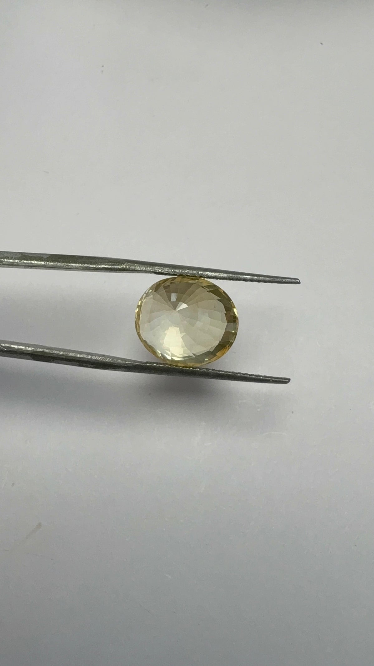 Yellow Sapphire 9.03 carat SYS-29 reverse view