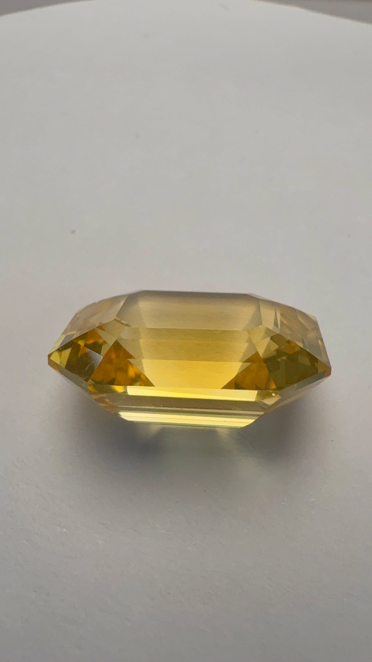 Yellow Sapphire 16.11 carat SYS-37 close view