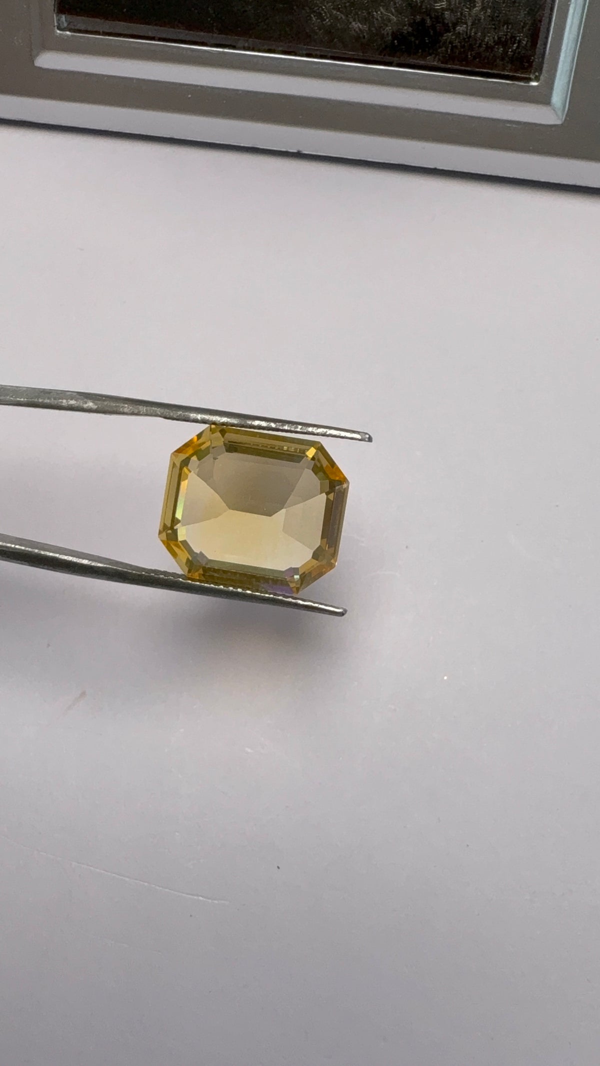 Yellow Sapphire 16.11 carat SYS-37 reverse view