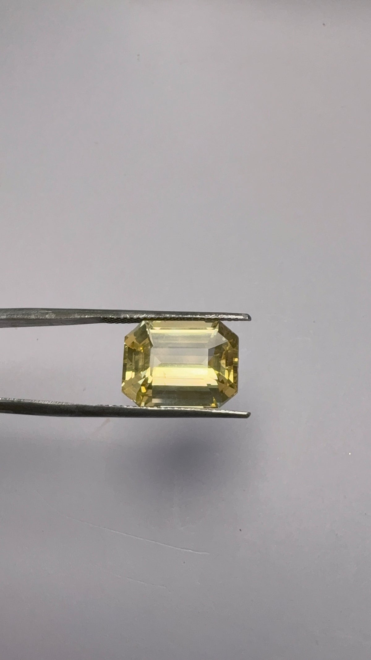 Yellow Sapphire 10.31 carat SYS-38 reverse view