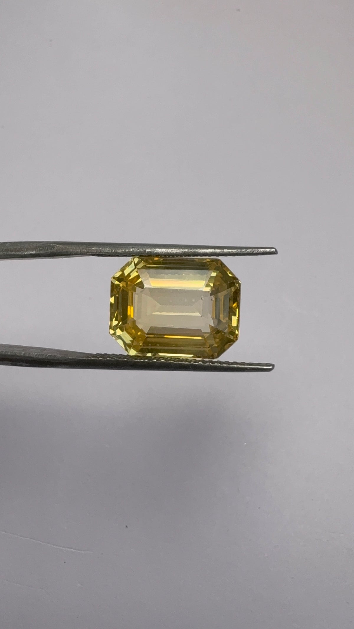 Yellow Sapphire 9.46 carat SYS-40 angled view