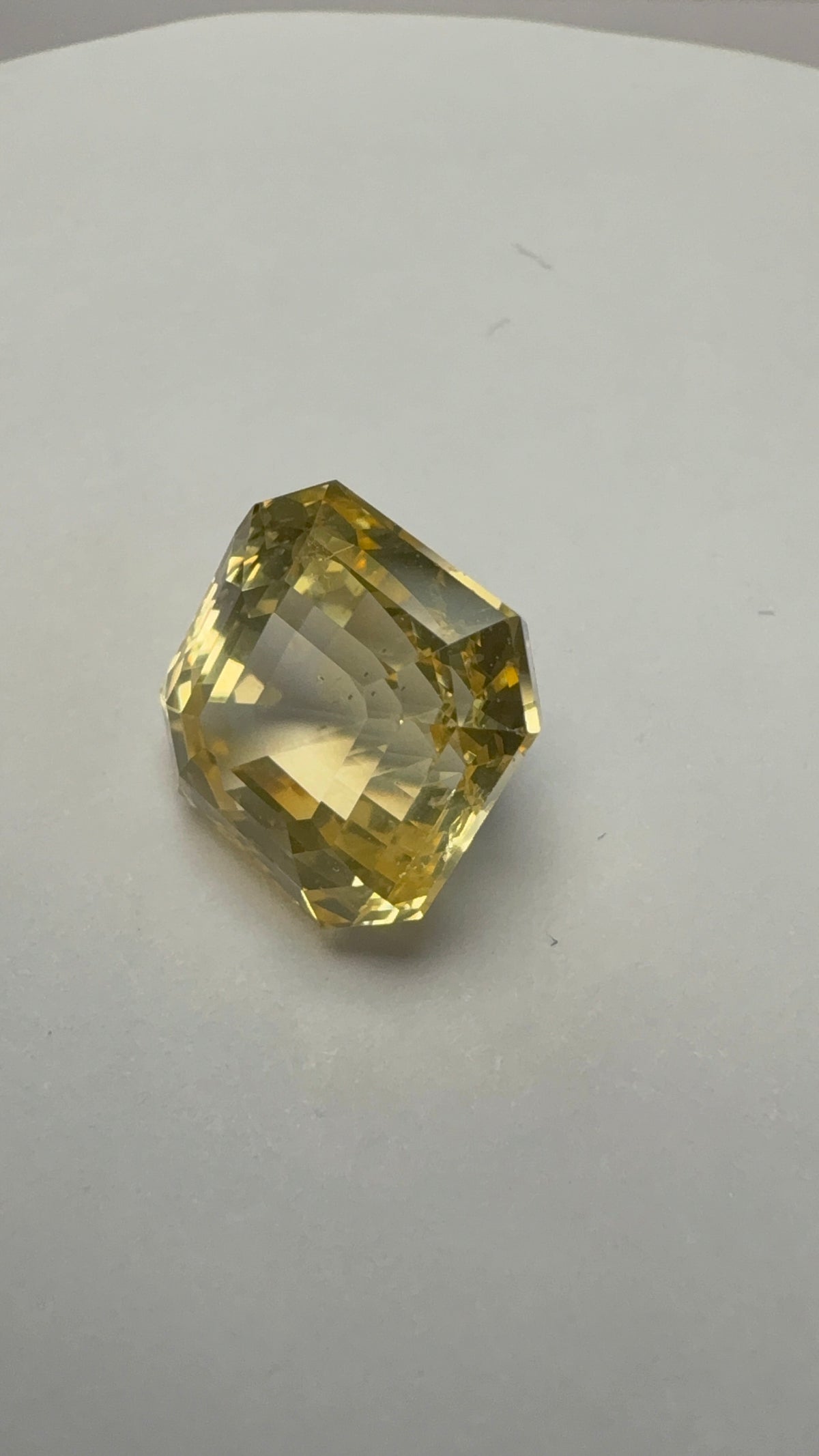 Yellow Sapphire 11.80 carat SYS-43 front view