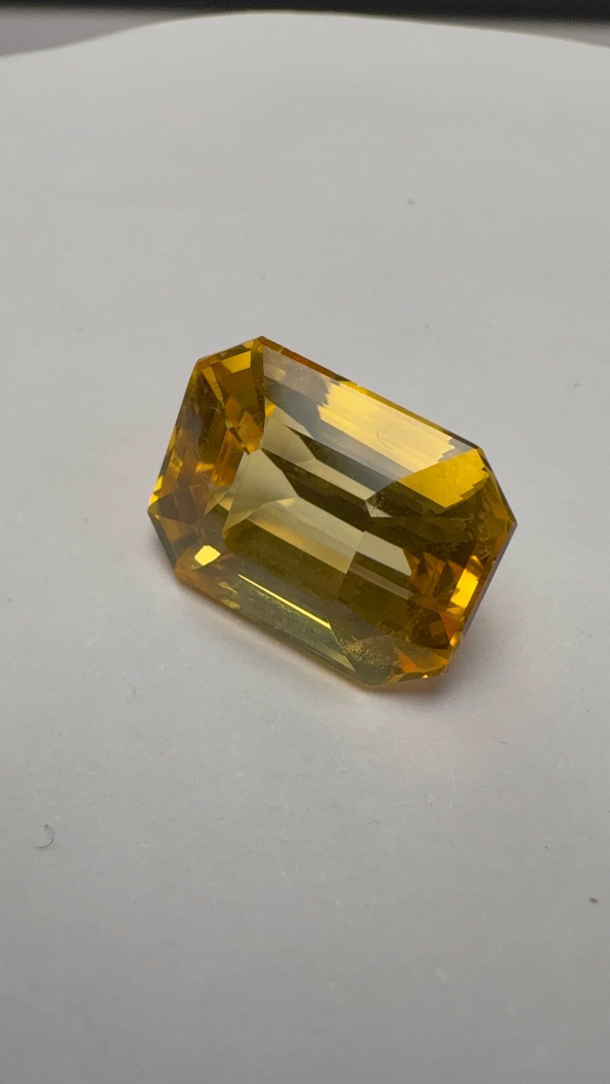 Yellow Sapphire 10.87 carat SYS-47 alternate face-up view