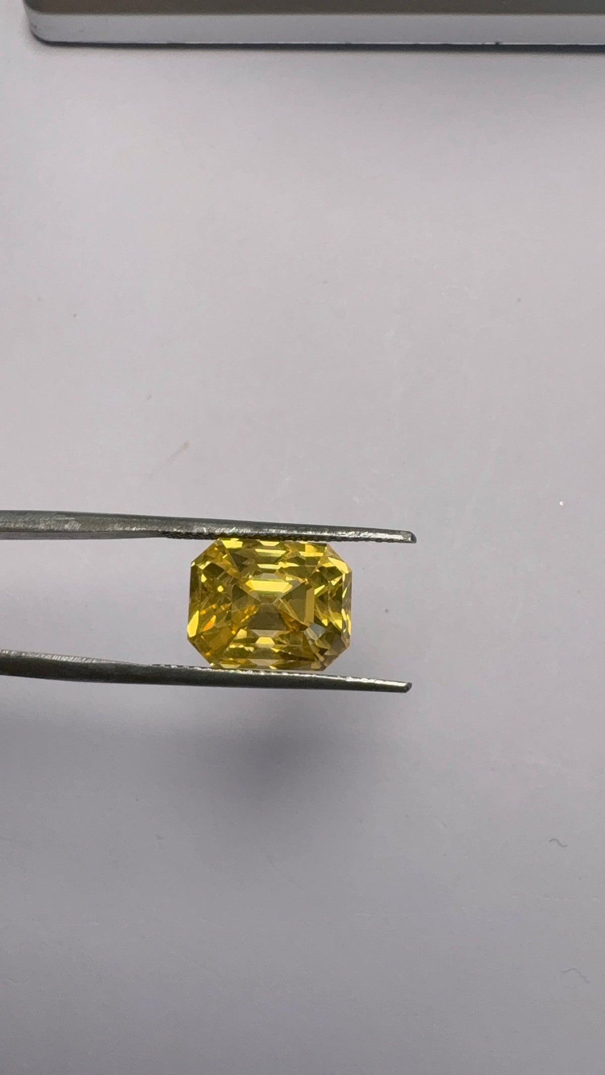 Yellow Sapphire 10.15 carat SYS-8 angled view
