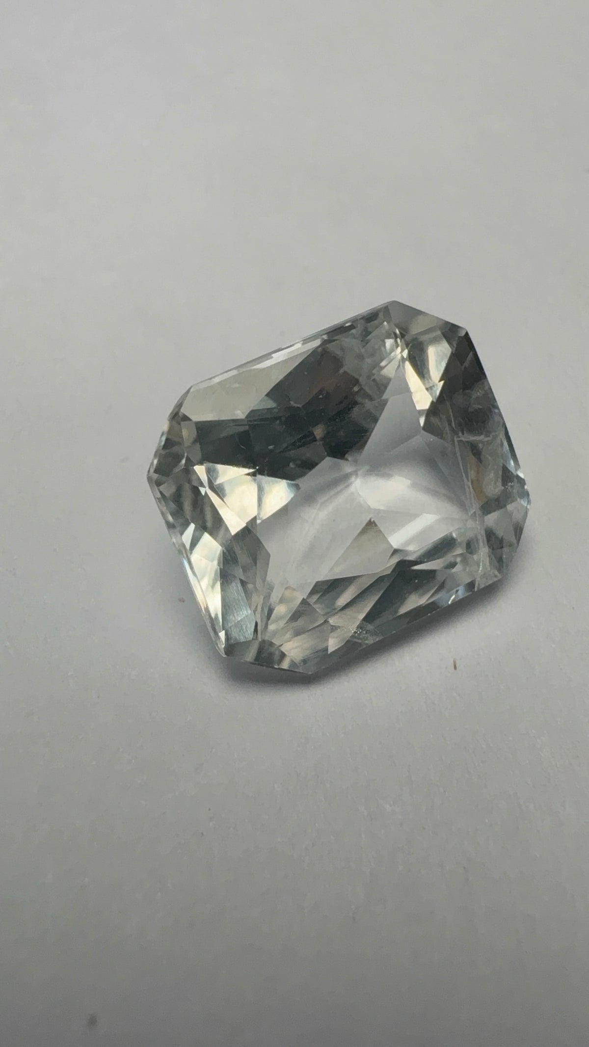 White Sapphire 6.15 carat WS-10 front view