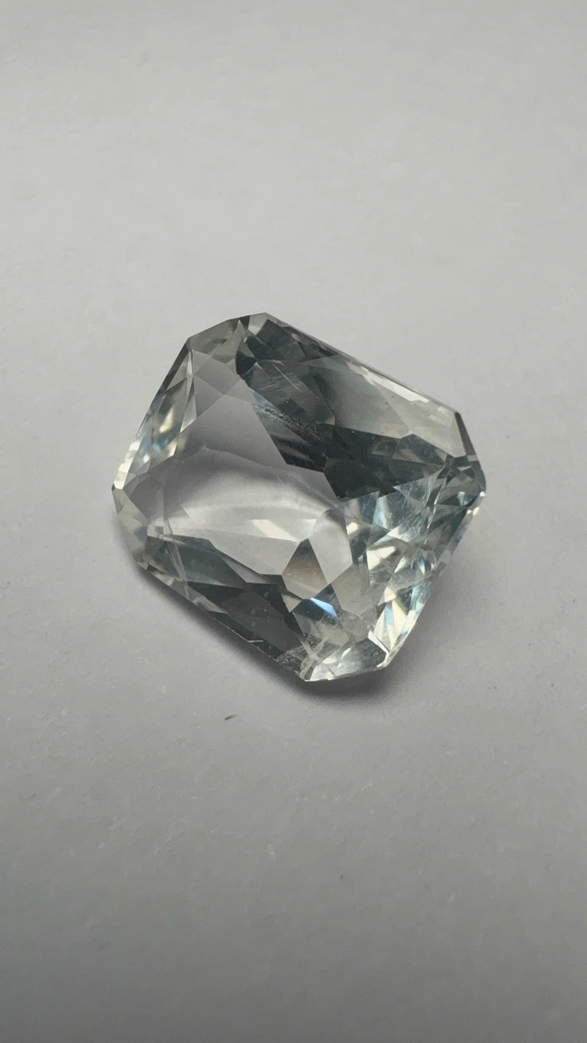 White Sapphire 6.15 carat WS-10 alternate face-up view