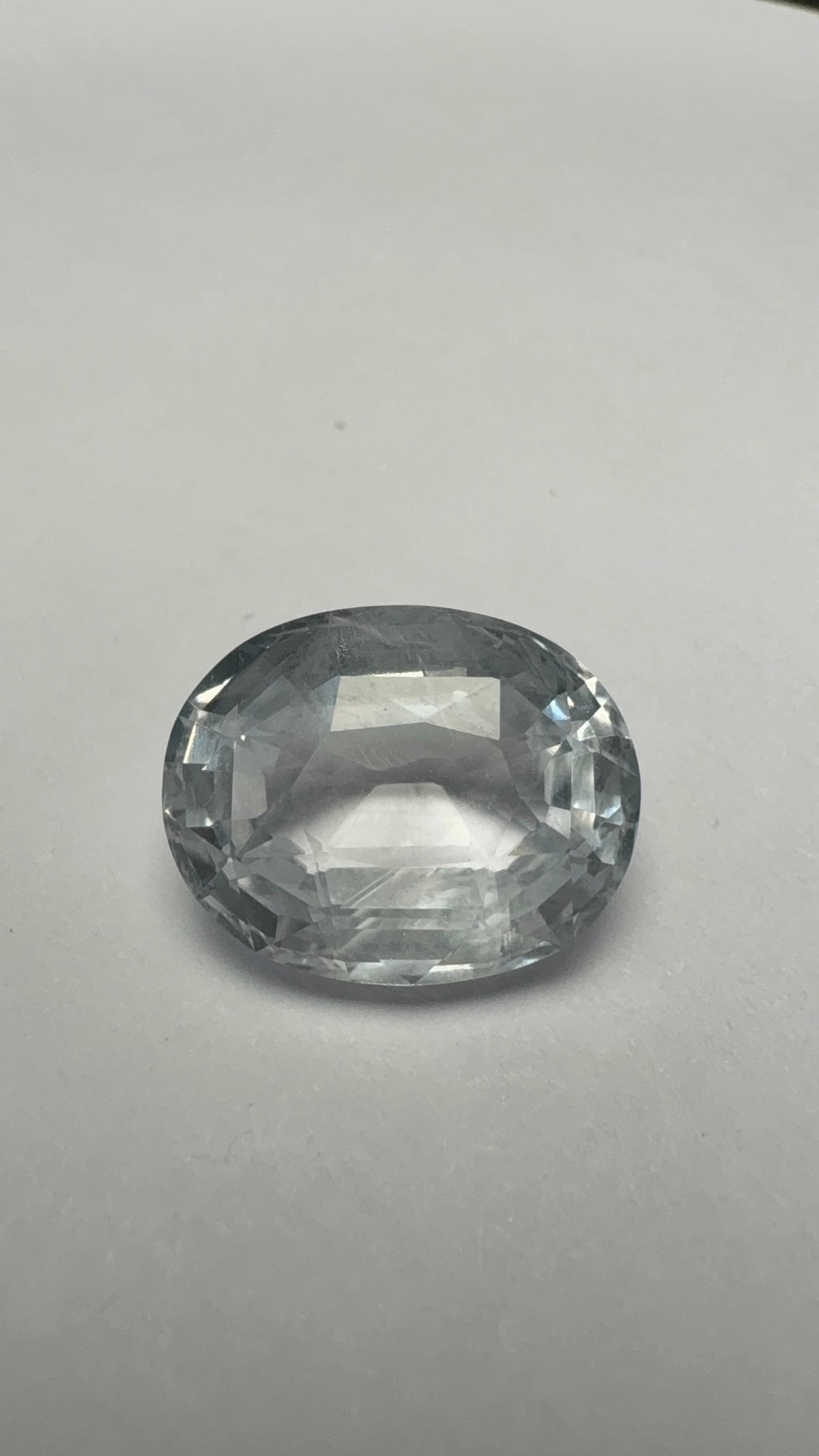 White Sapphire 5.37 carat WS-16 face-up view