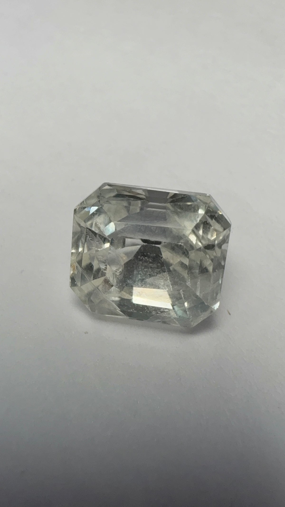 White Sapphire 5.28 carat WS-50 alternate face-up view
