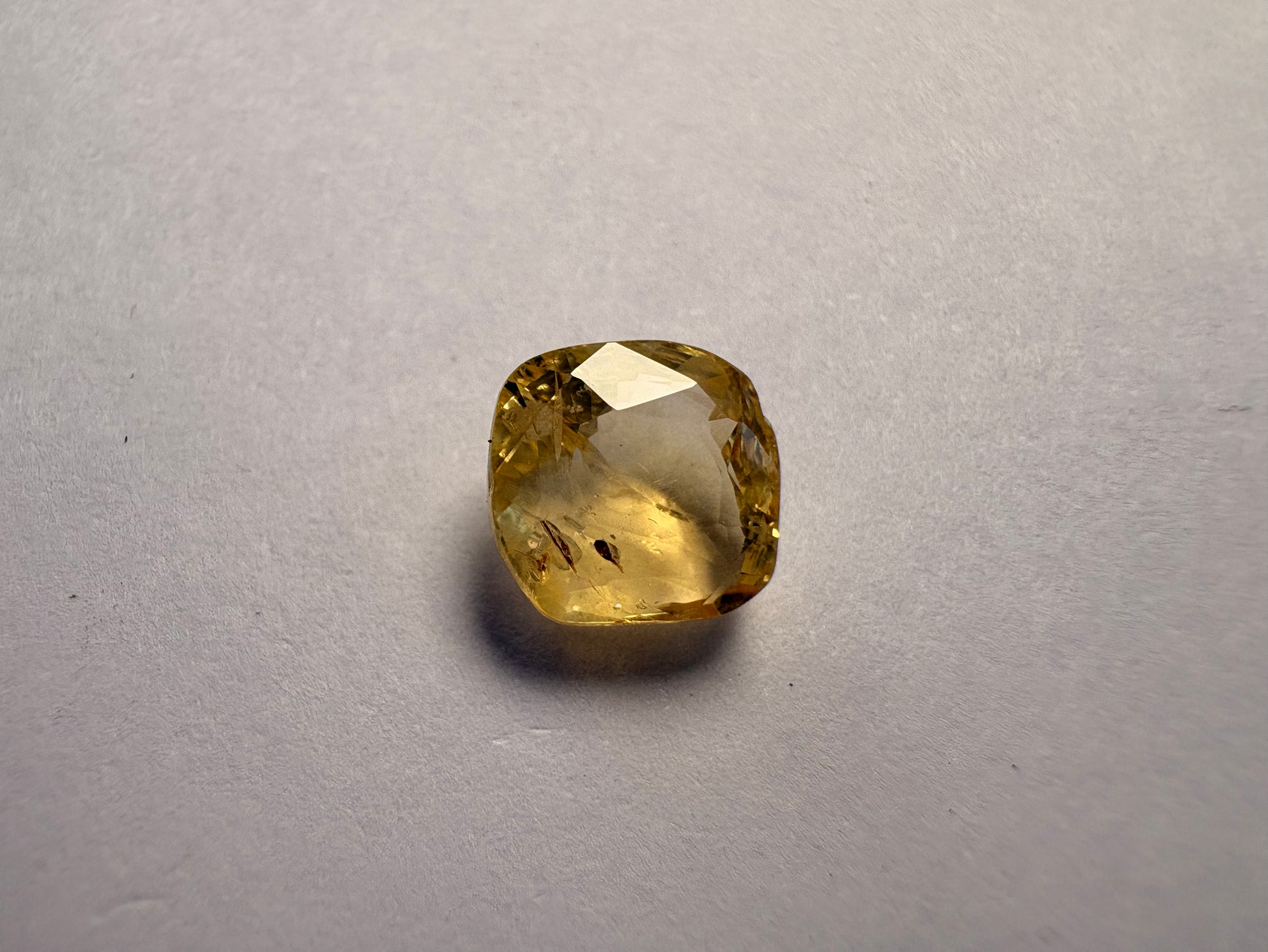 Yellow Sapphire 3.03 carat YSR-106 alternate face-up view