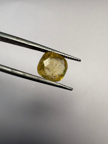 Yellow Sapphire 3.03 carat YSR-110 front view