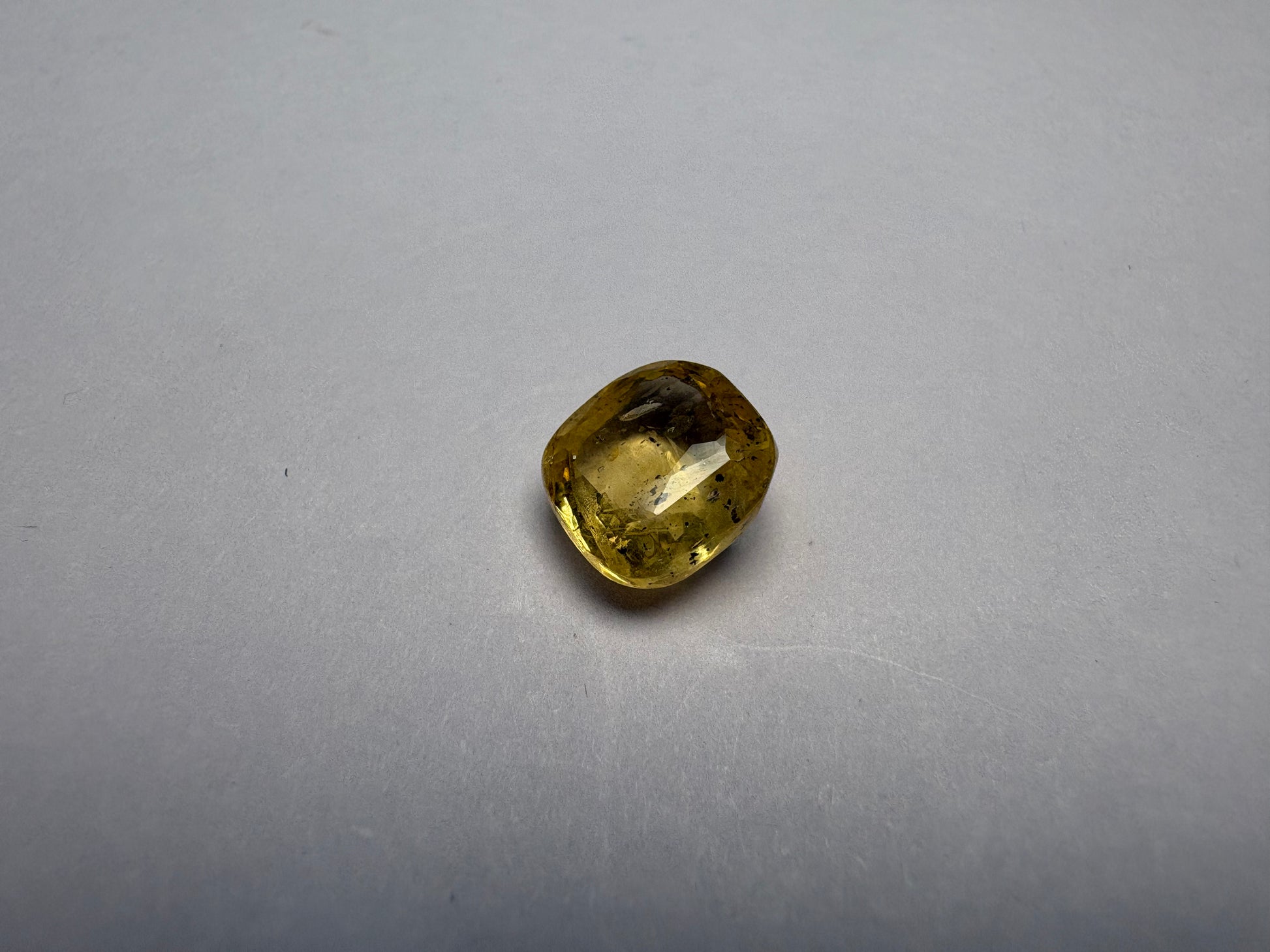 Yellow Sapphire 3.03 carat YSR-110 angled view