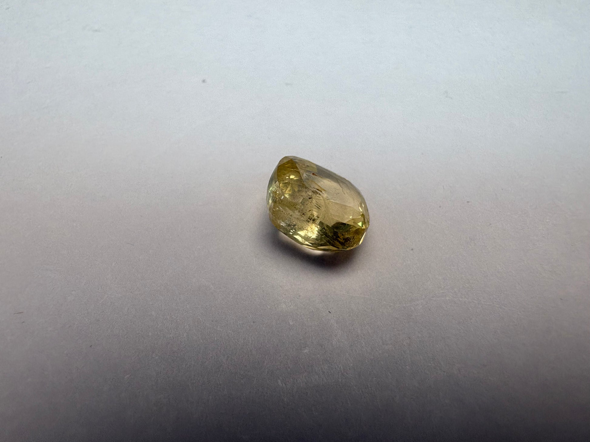 Yellow Sapphire 3.17 carat YSR-12 reverse view