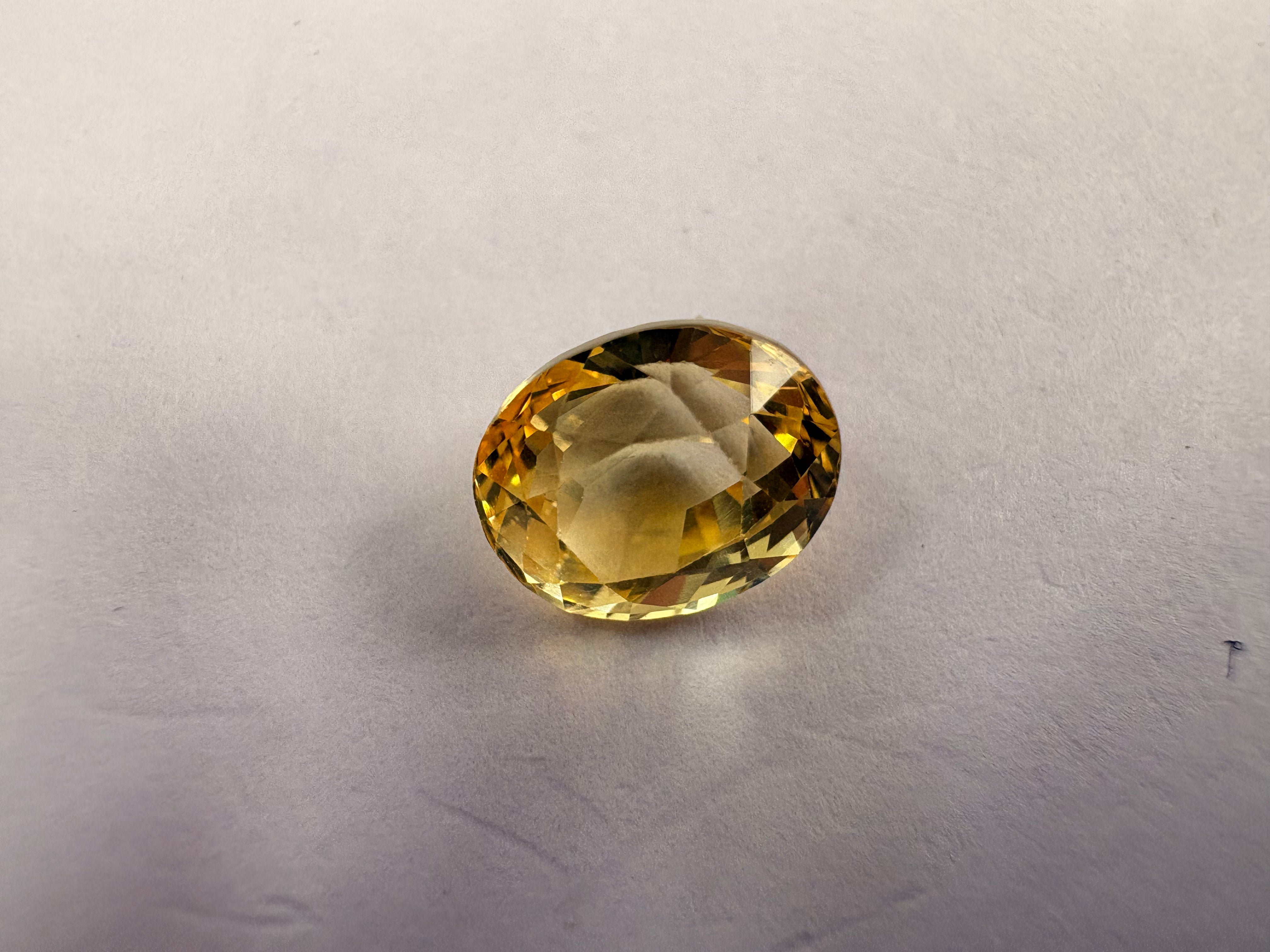 Yellow Sapphire 2.92 carat YSR-120 alternate face-up view