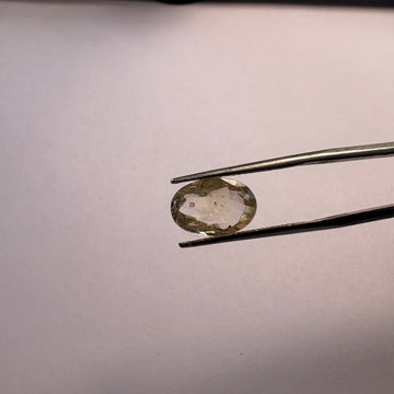 Yellow Sapphire 4.03 carat YSR-122 front view