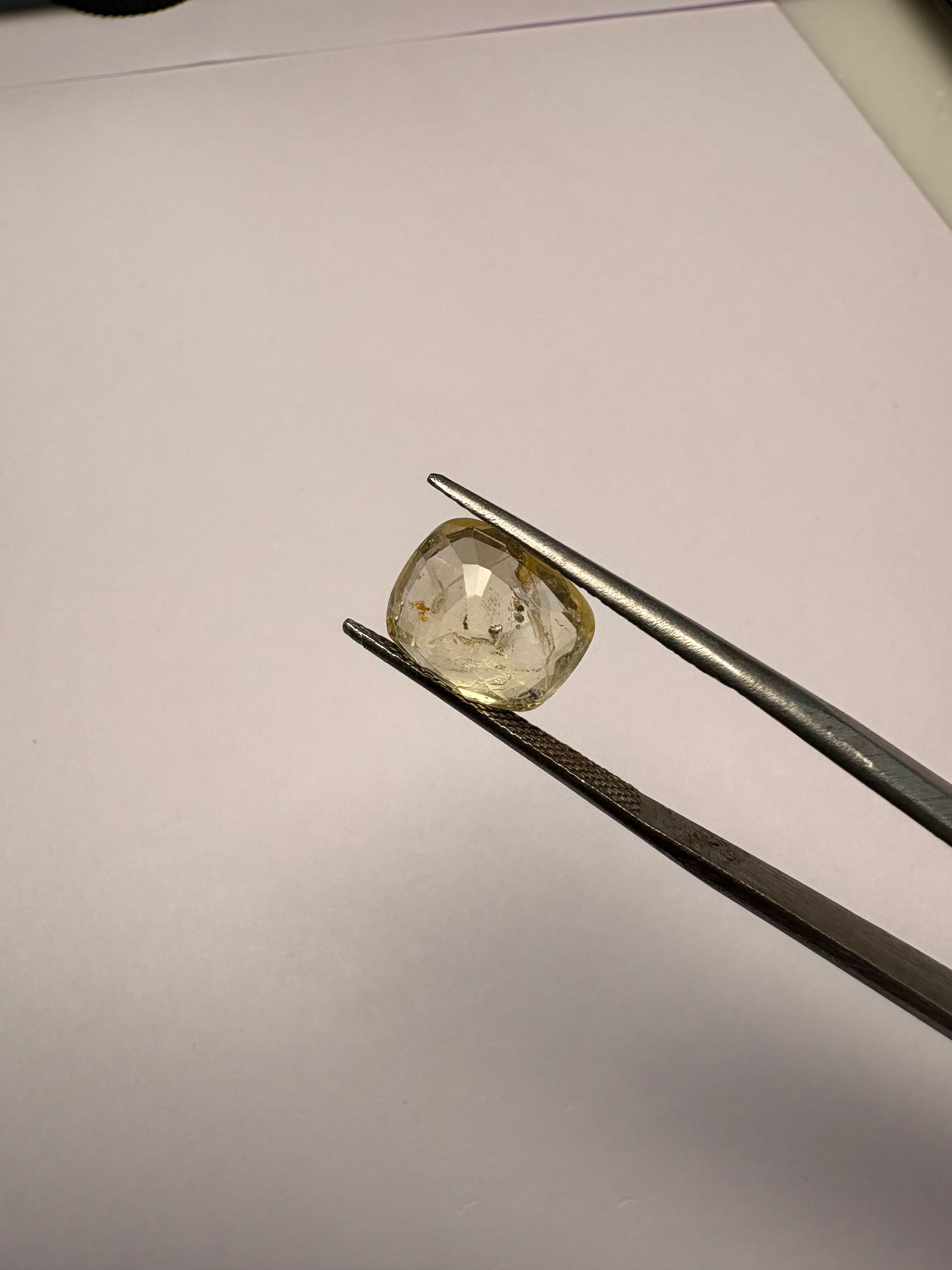Yellow Sapphire 5.74 carat YSR-126 face-up view
