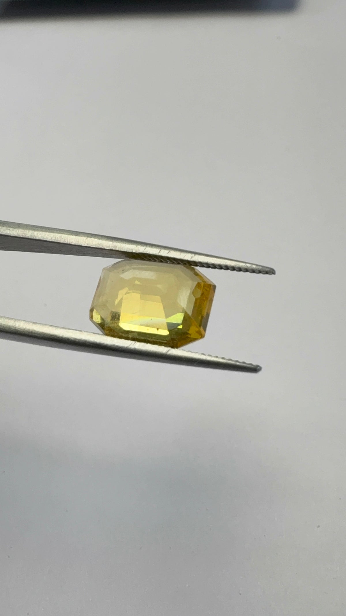 Yellow Sapphire 6.03 carat YSR-13 angled view