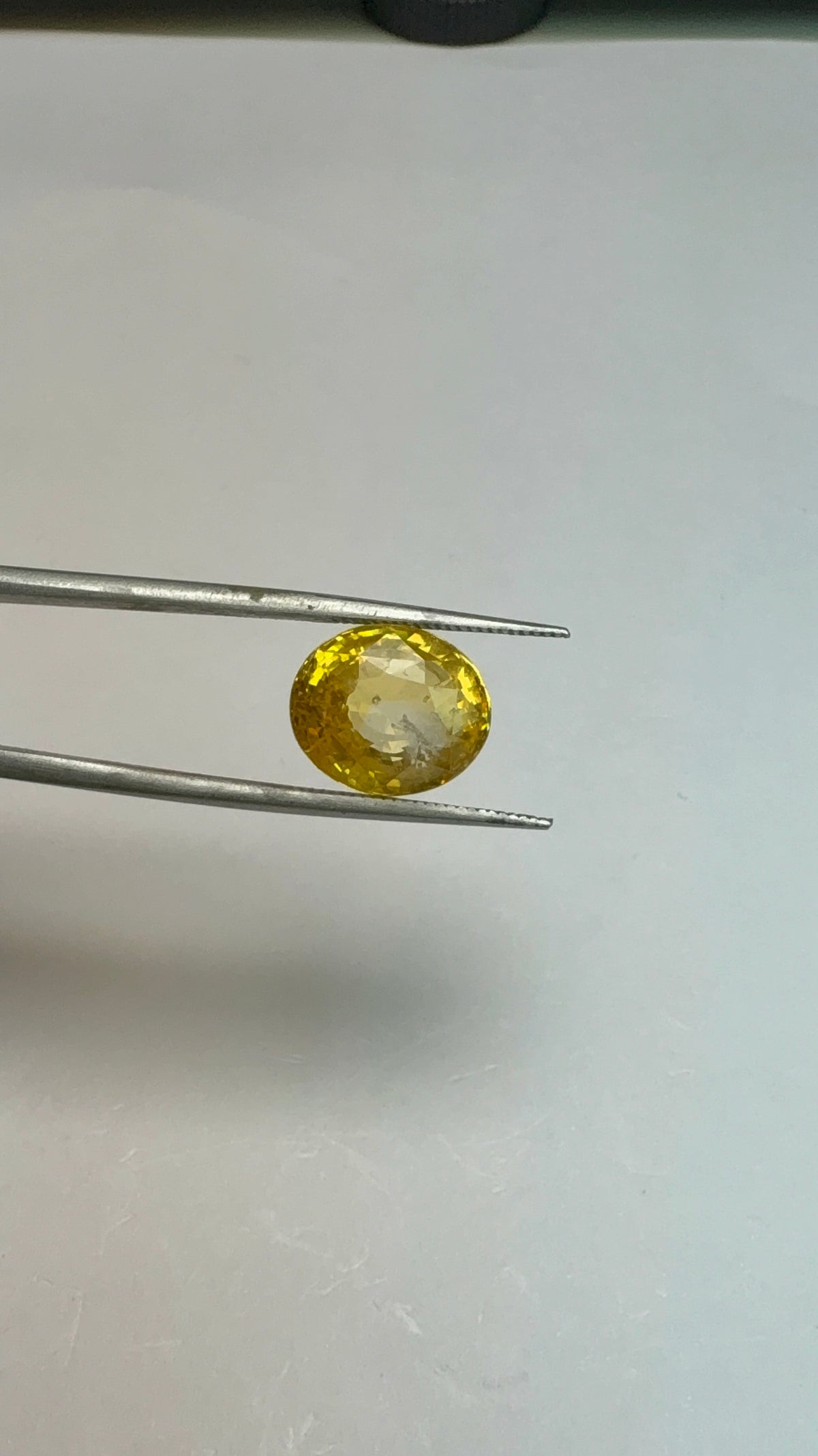 Yellow Sapphire 9.12 carat YSR-132 front view