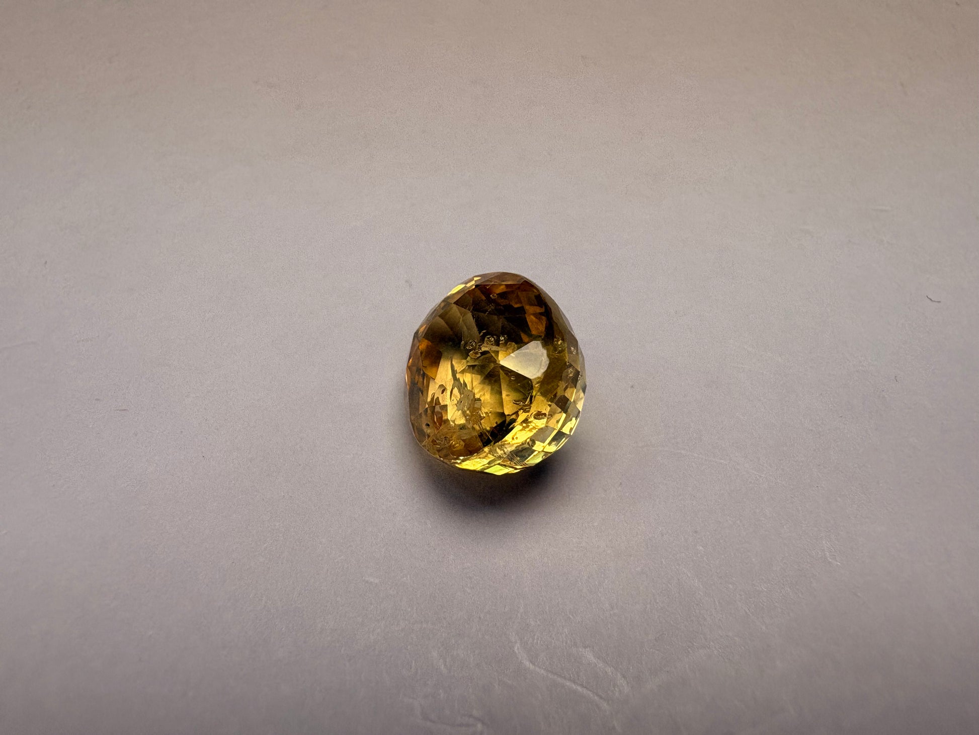 Yellow Sapphire 9.12 carat YSR-132 close view