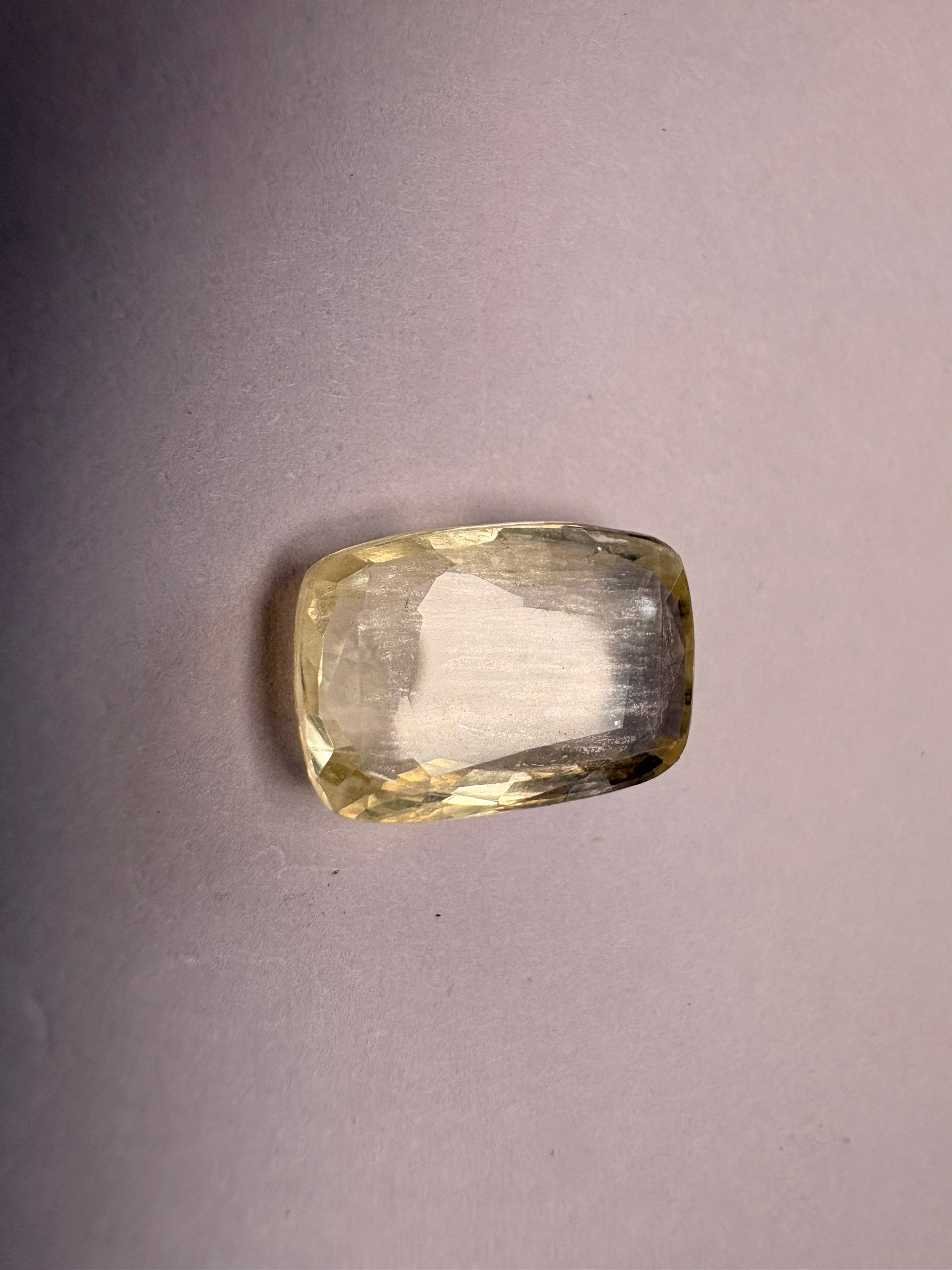 Yellow Sapphire 5.15 carat YSR-14 alternate face-up view