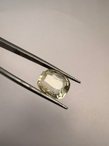 Yellow Sapphire 3.63 carat YSR-158 front view